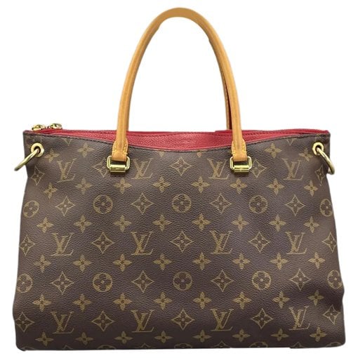 Leather tote
