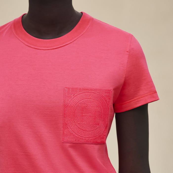 Rose Pivoine Embroidered Pocket T-shirt