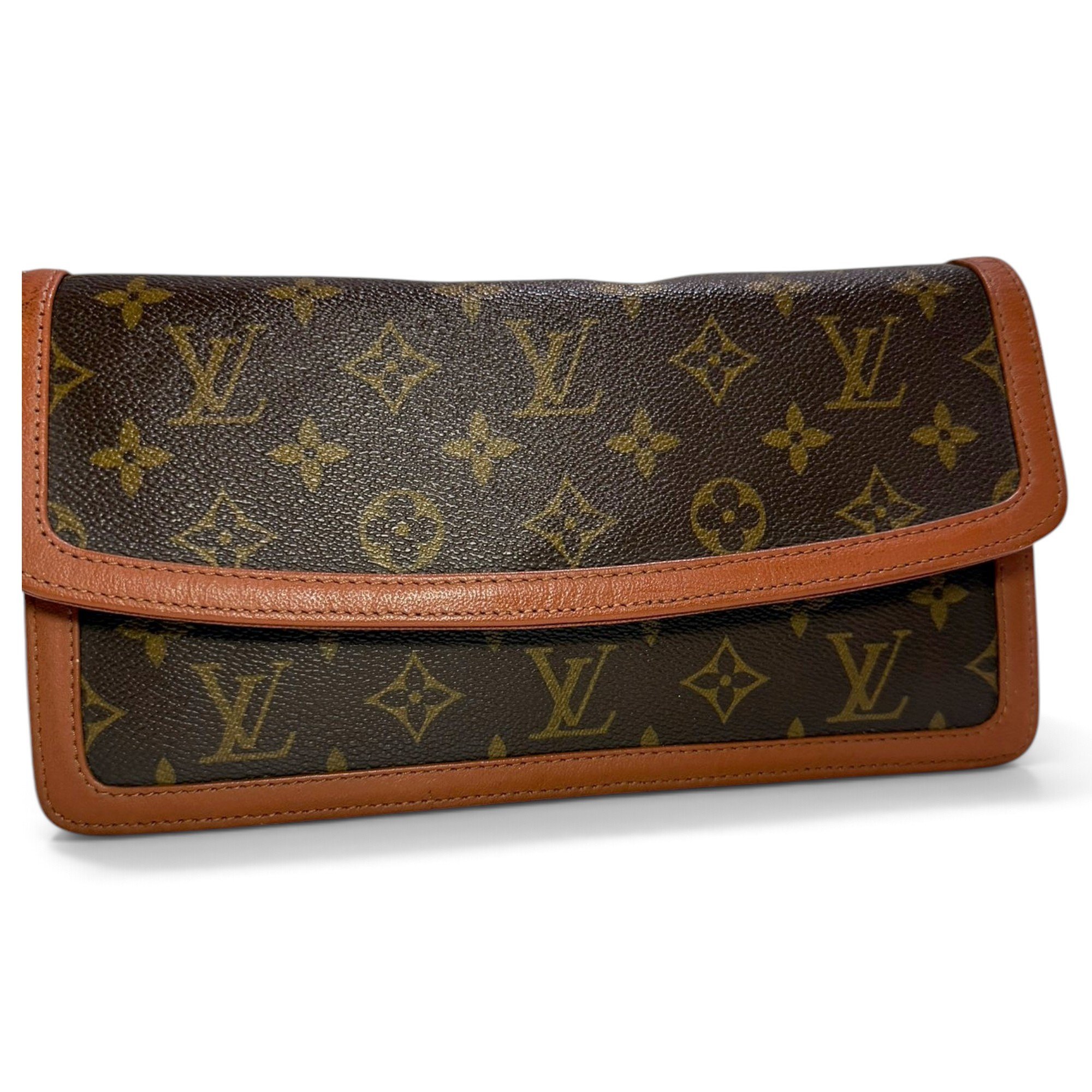 Leather clutch bag