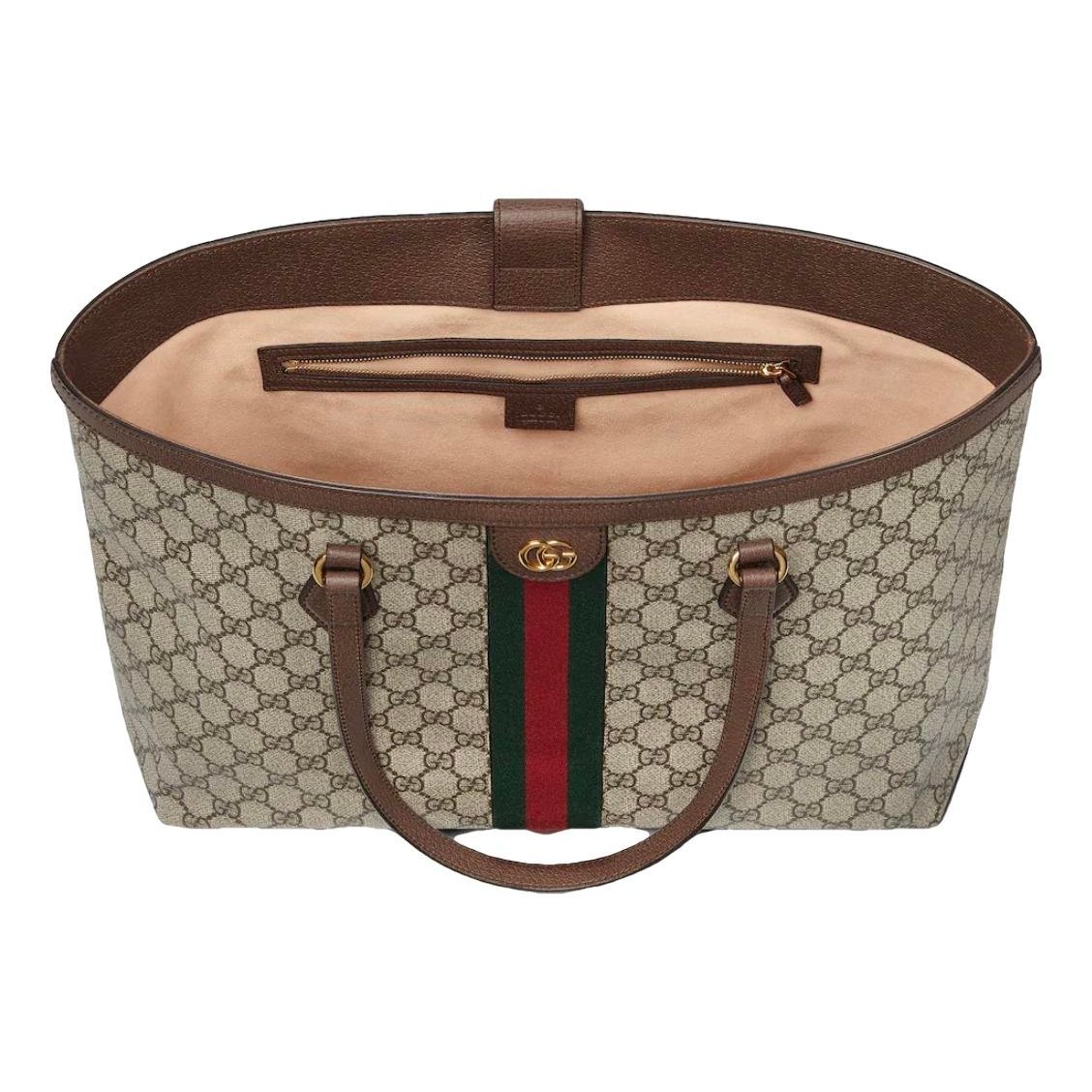 Leather travel bag