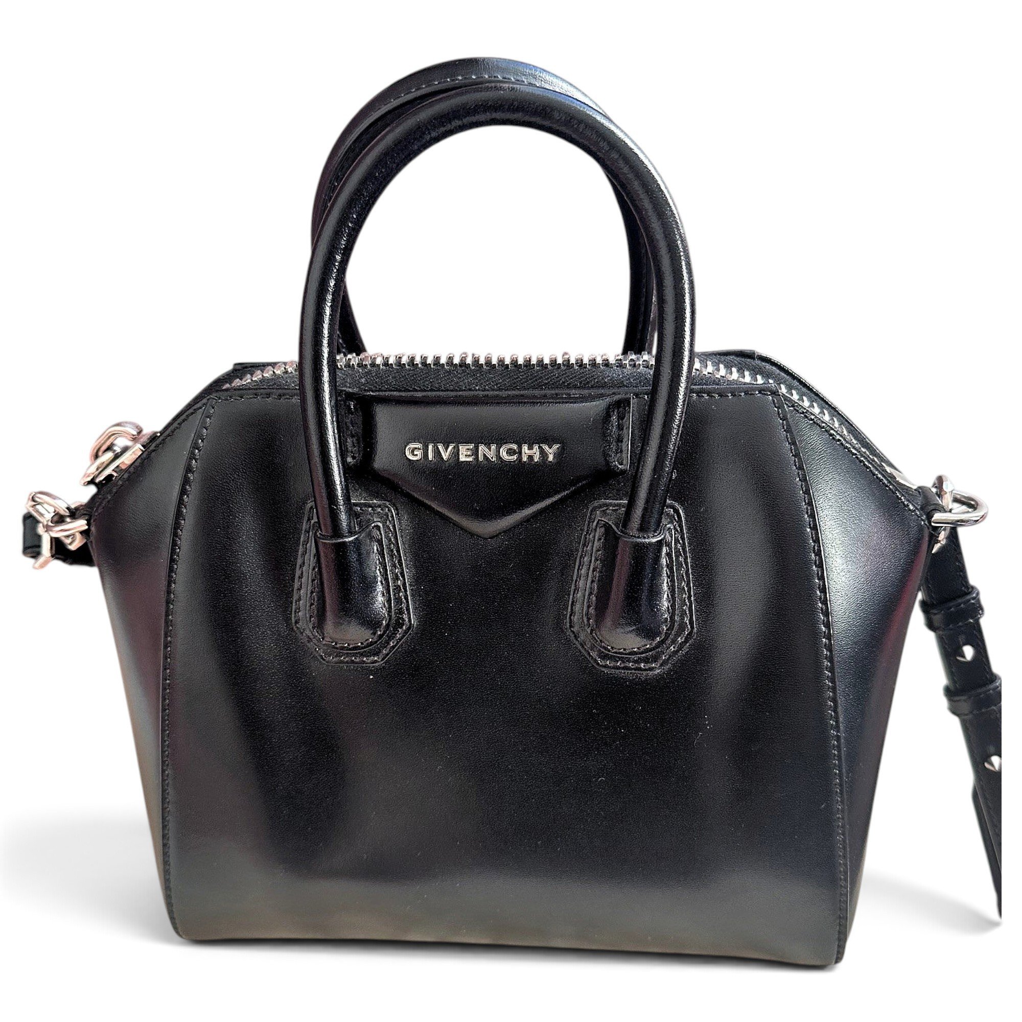 Antigona leather handbag