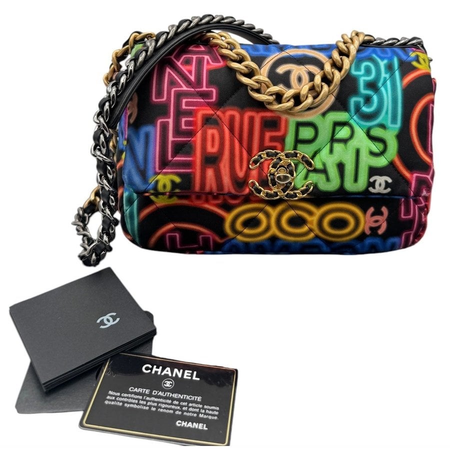 Chanel 19 handbag