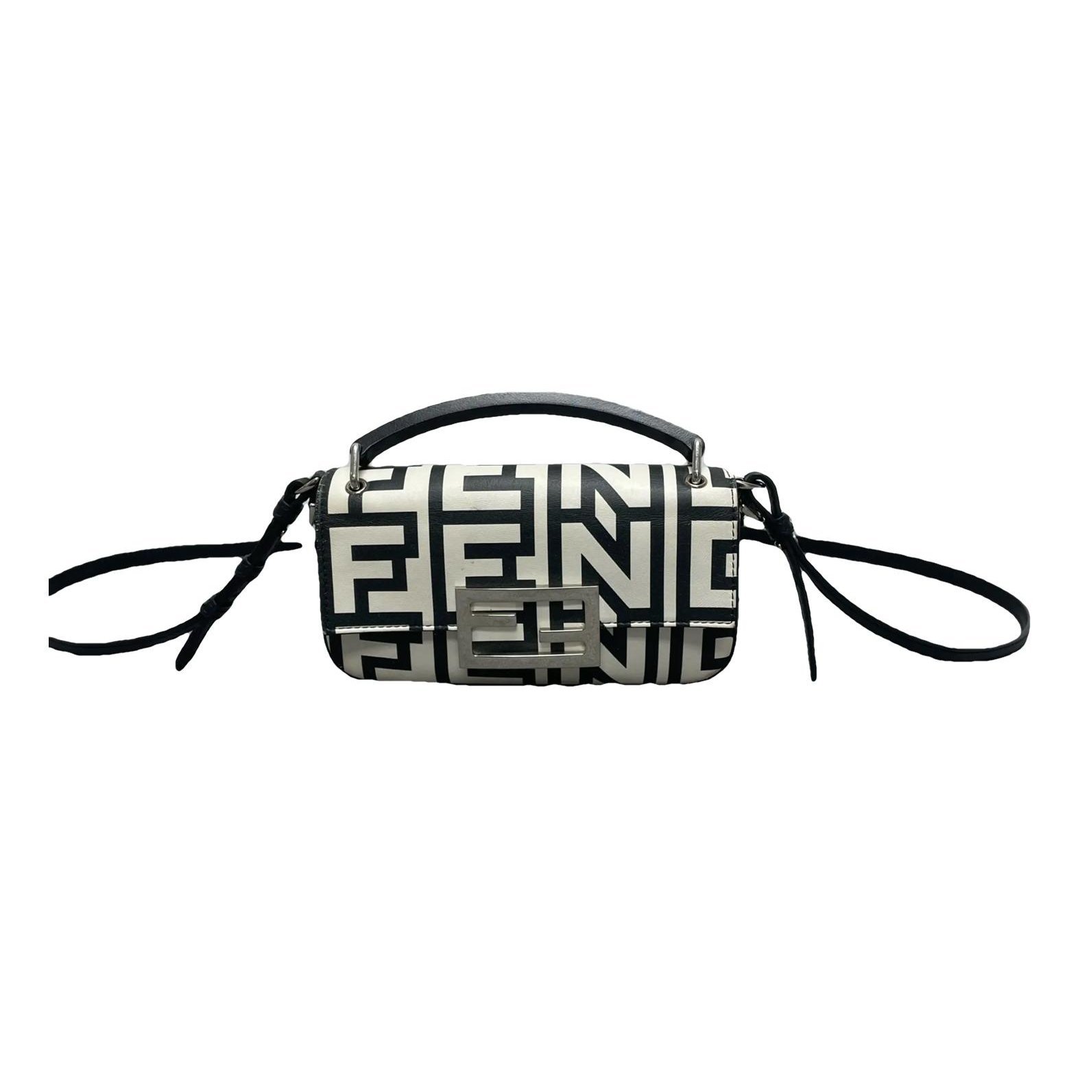 Baguette leather handbag