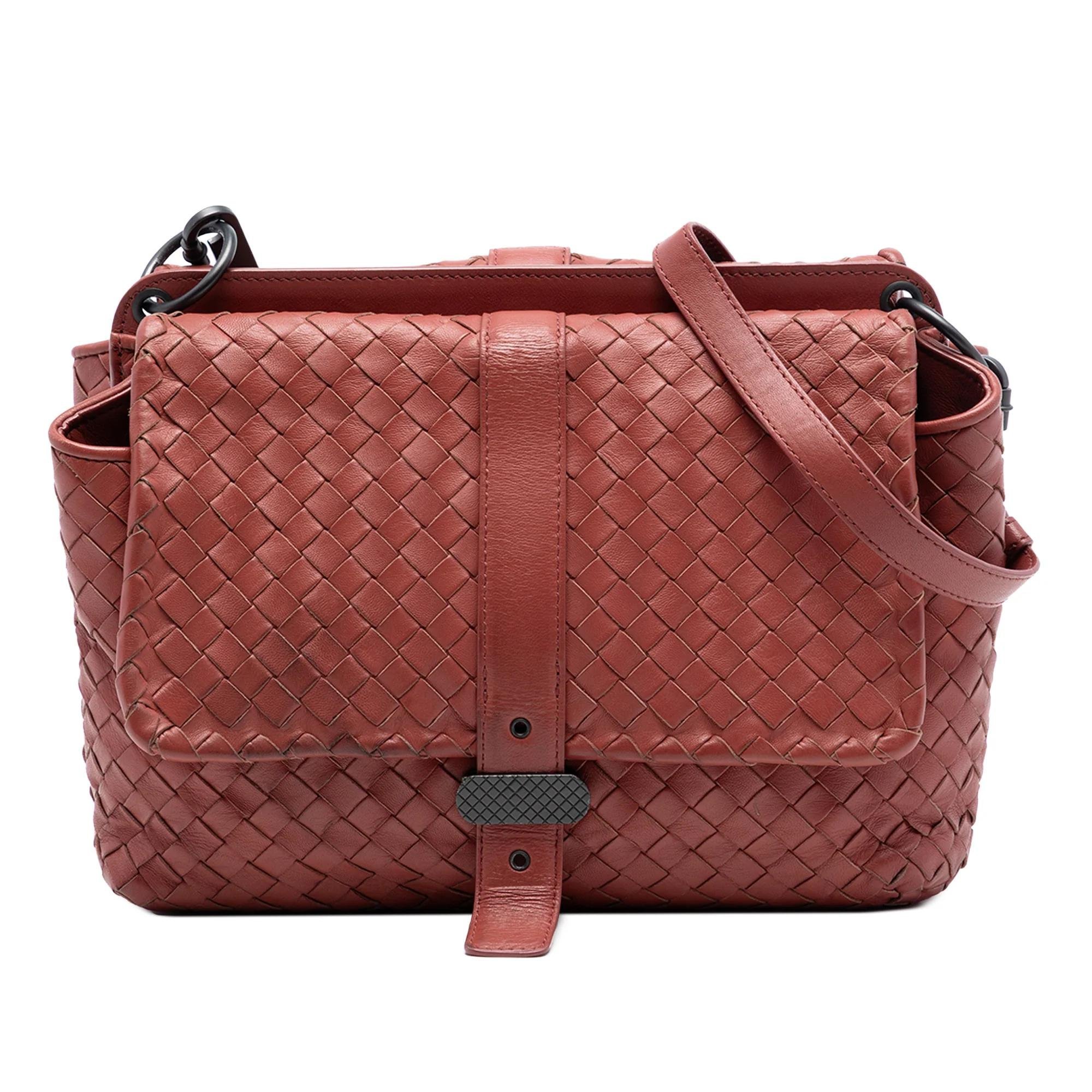 Veneta leather handbag