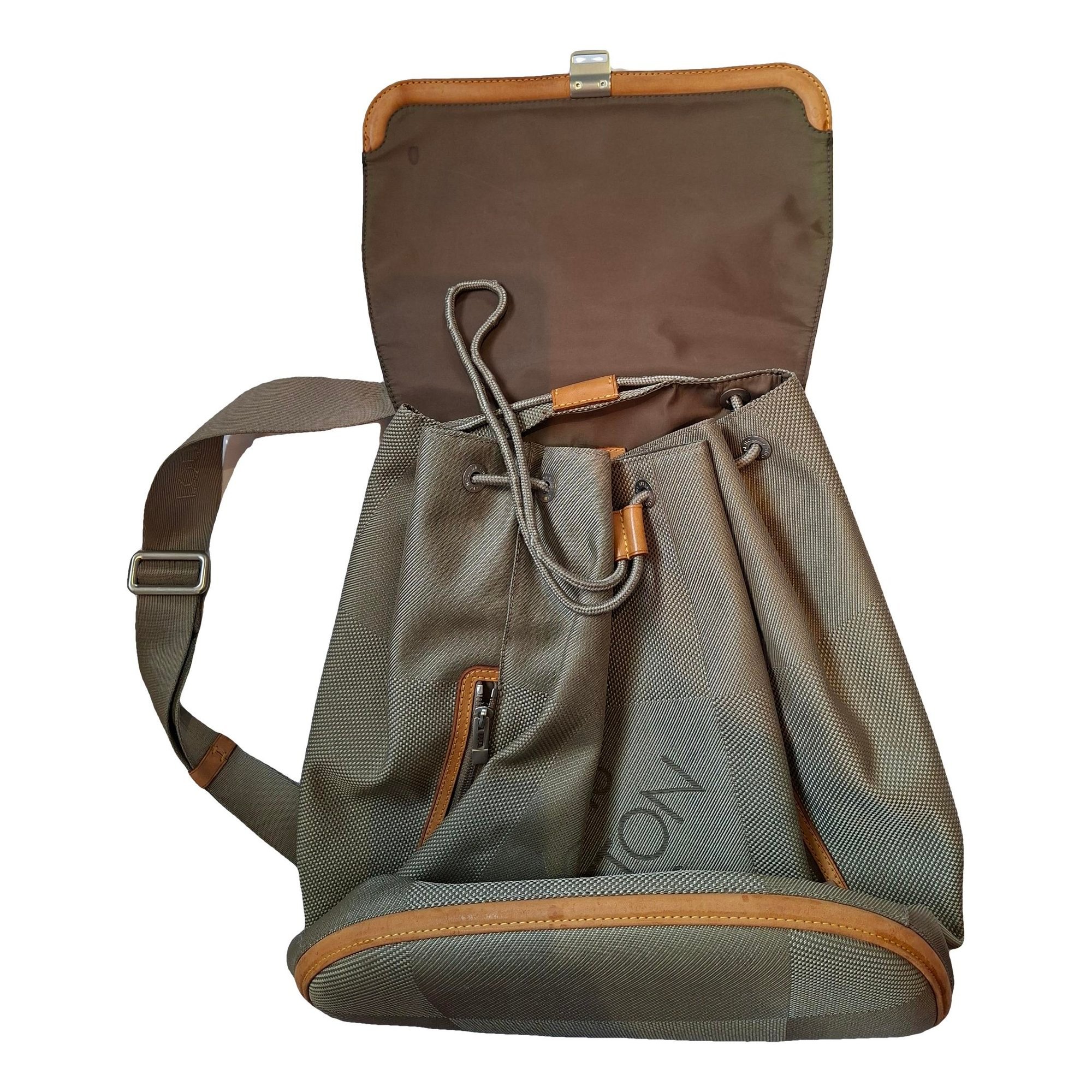 Cloth backpack