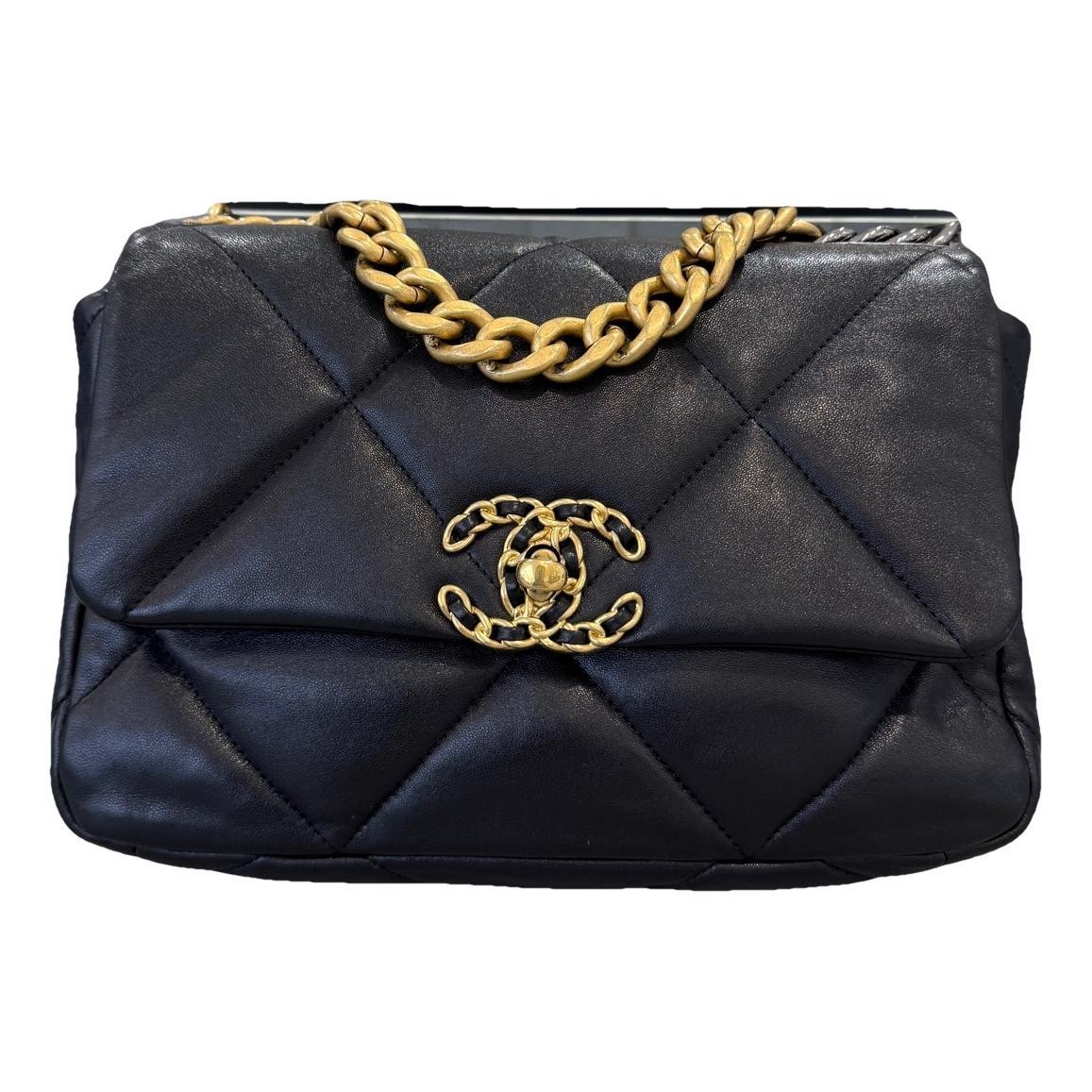 Chanel 19 leather handbag