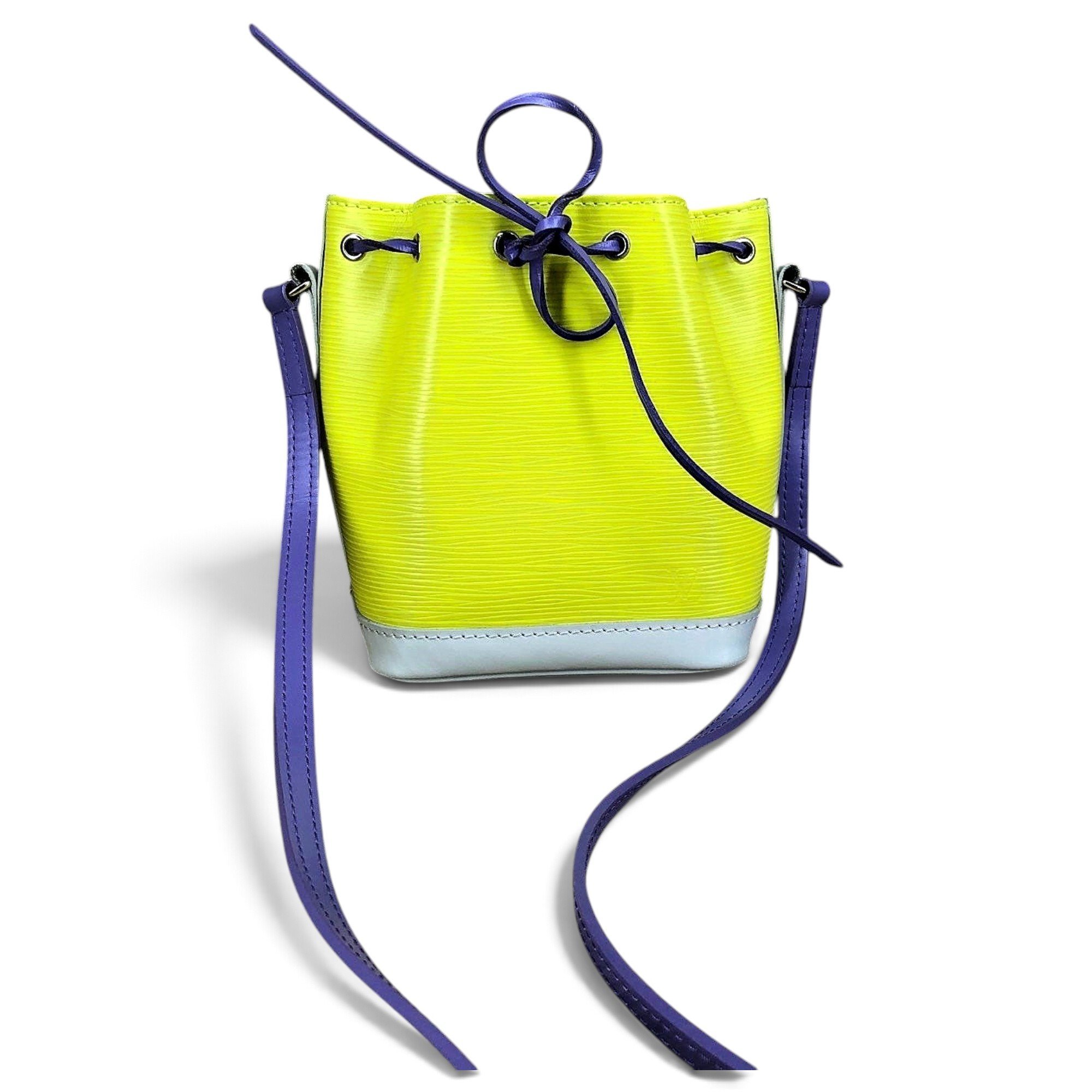 Nano Noé leather mini bag