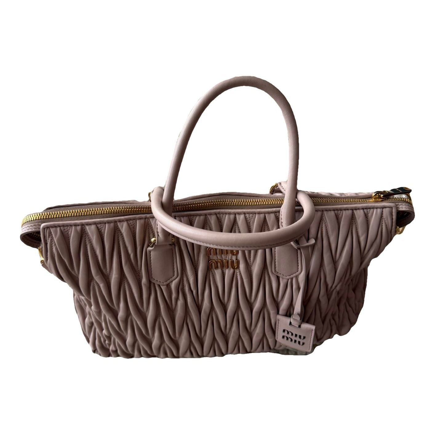 Matelassé leather handbag