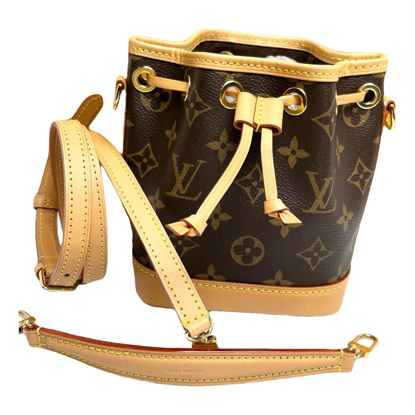 Nano Noé leather handbag