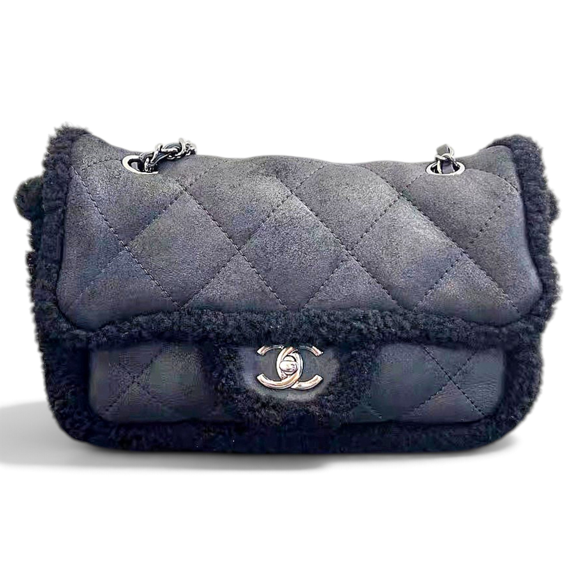 Timeless/Classique leather crossbody bag