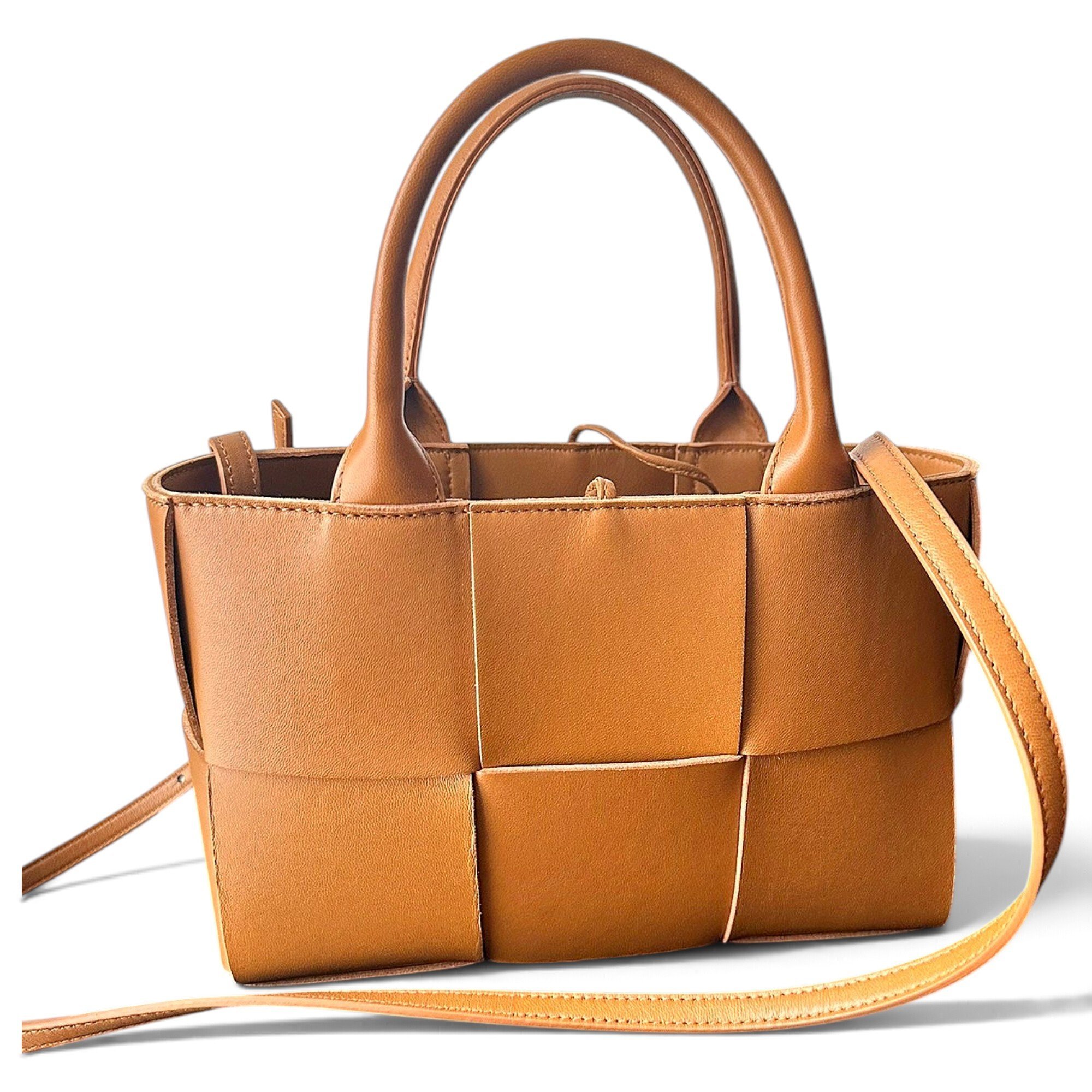 Arco leather tote