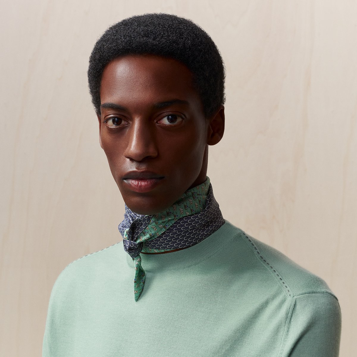 Random Maxi Ribbon Tie