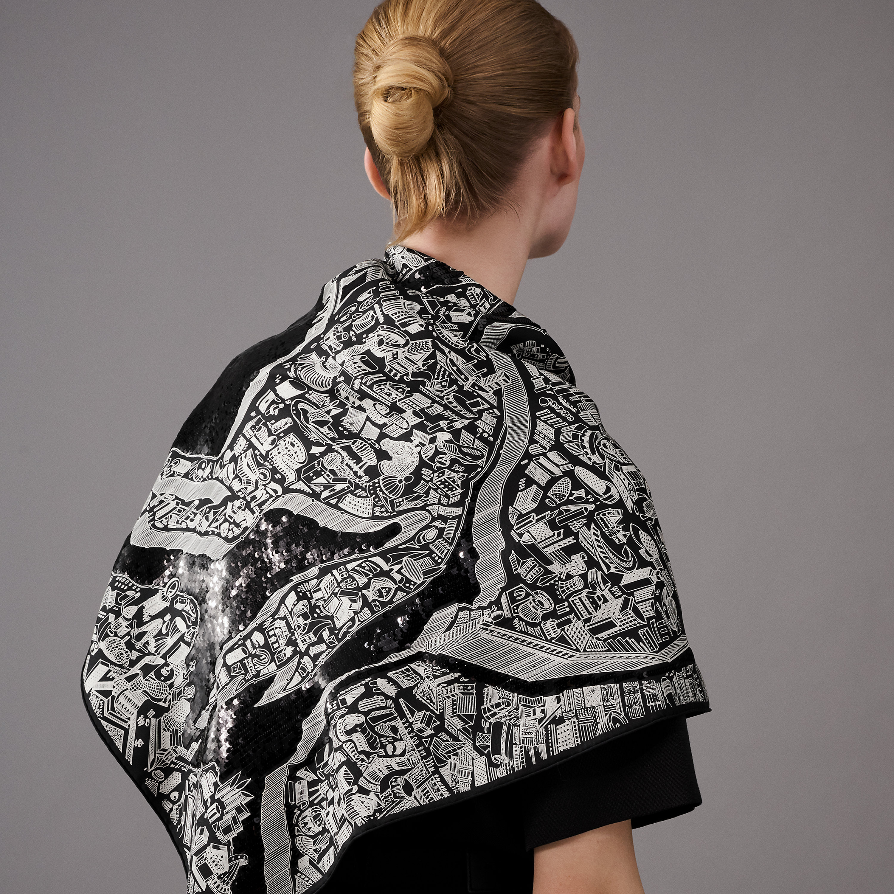 La Cite Cavaliere la Nuit Exceptional embroidered scarf 90
