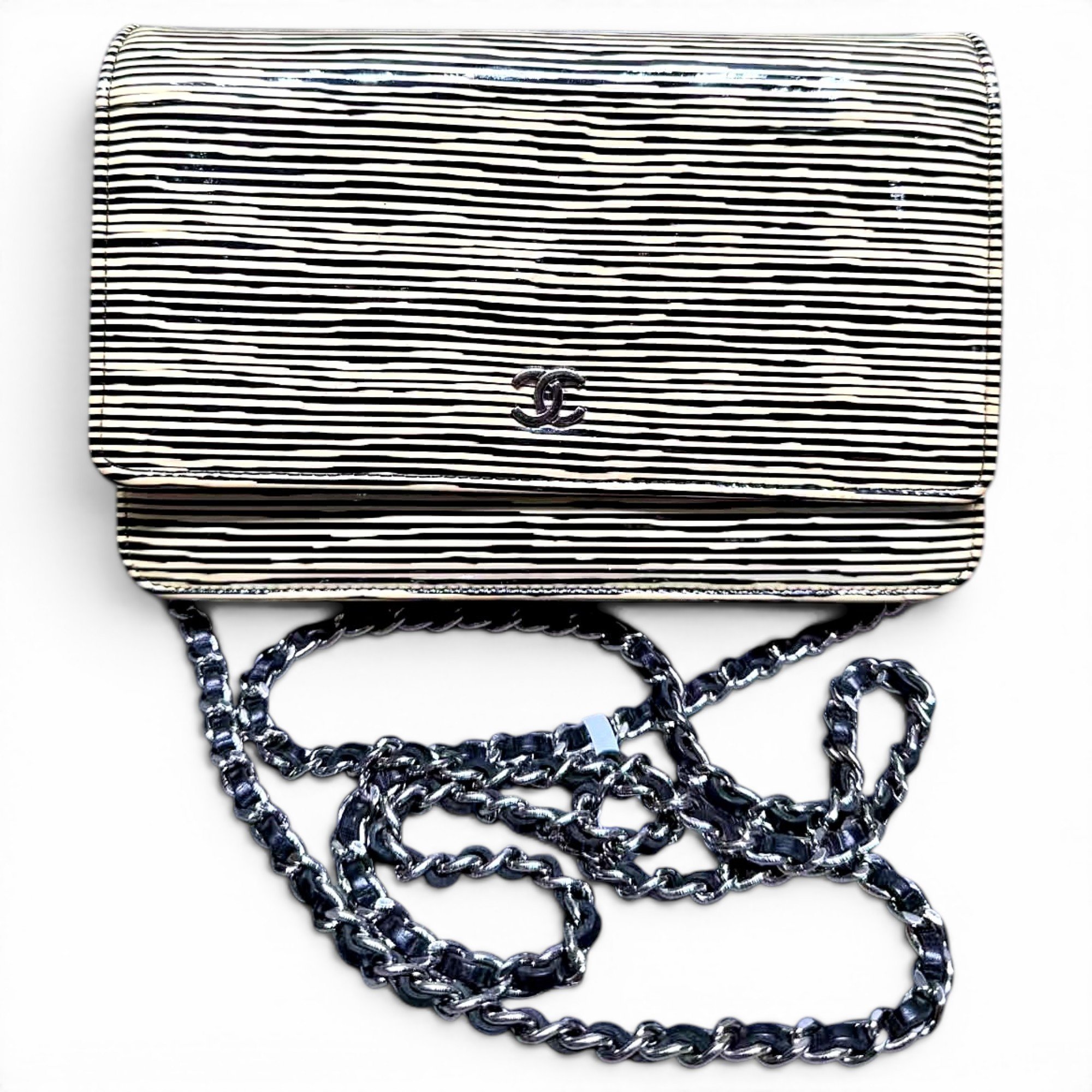 Wallet On Chain Timeless/Classique patent leather crossbody bag