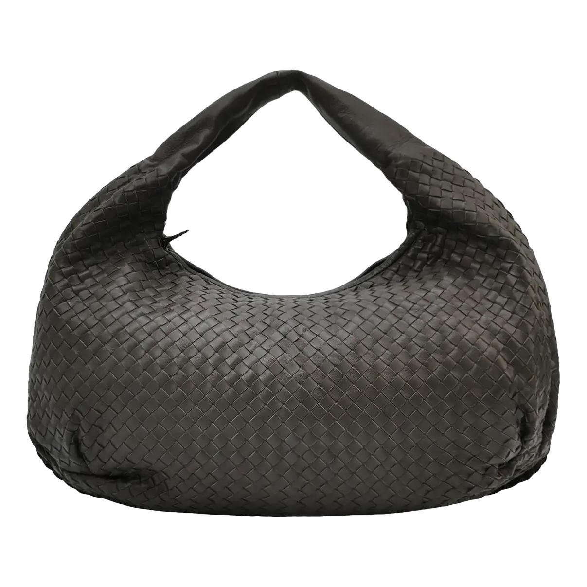 Veneta leather handbag