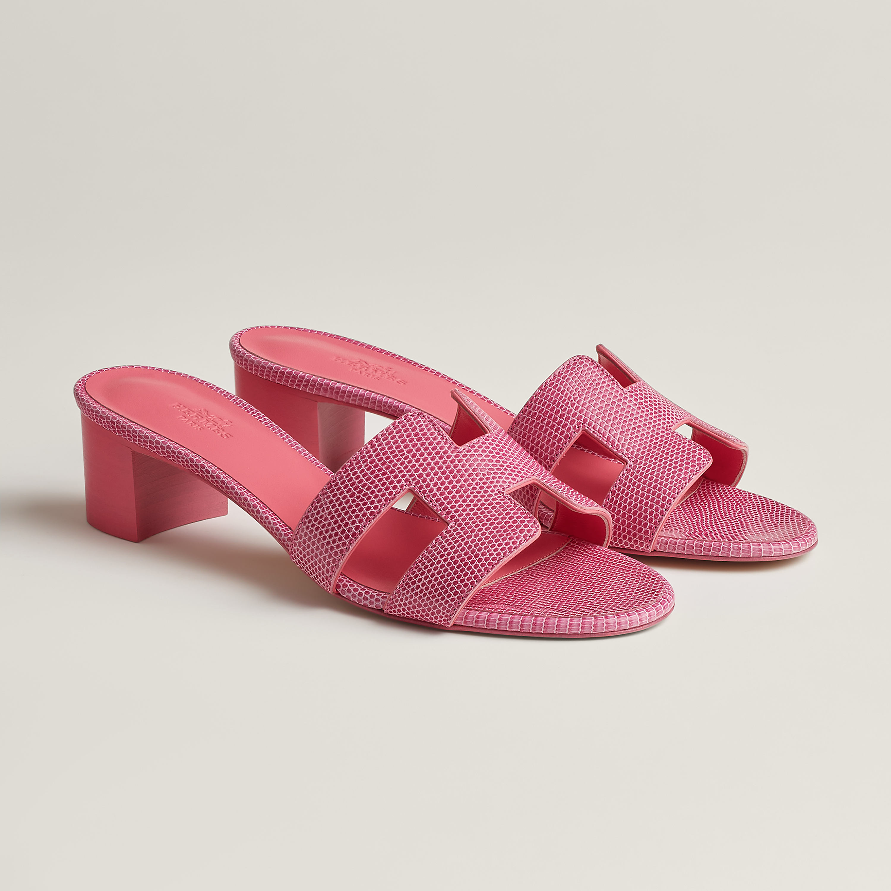 Oasis sandal