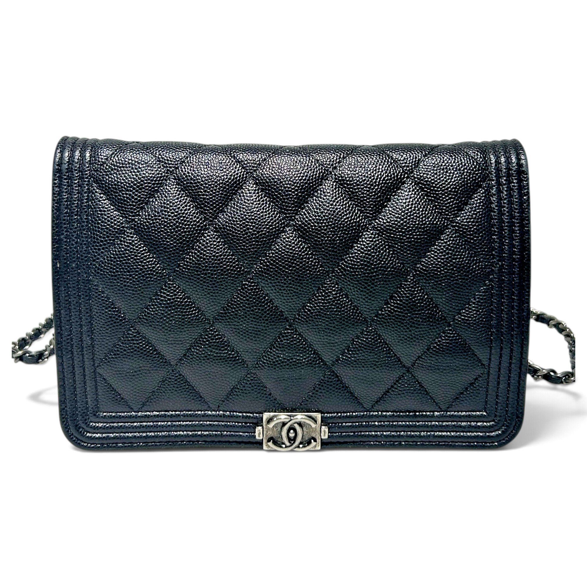 Wallet On Chain Timeless/Classique leather crossbody bag
