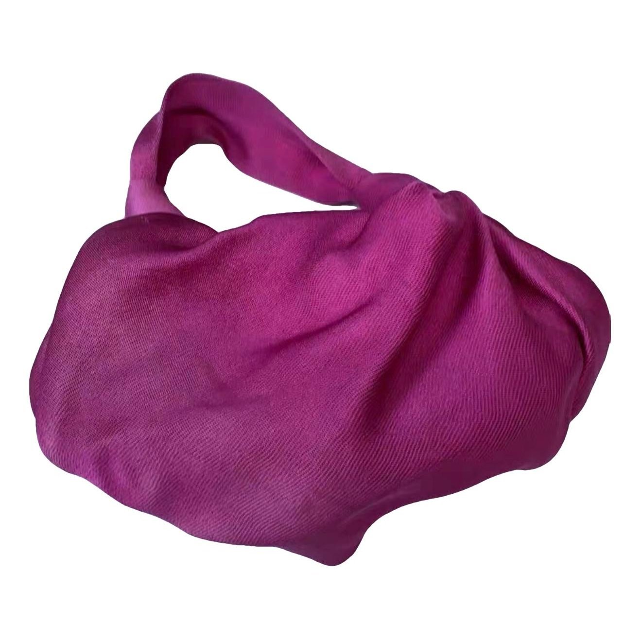 Ascot cloth handbag