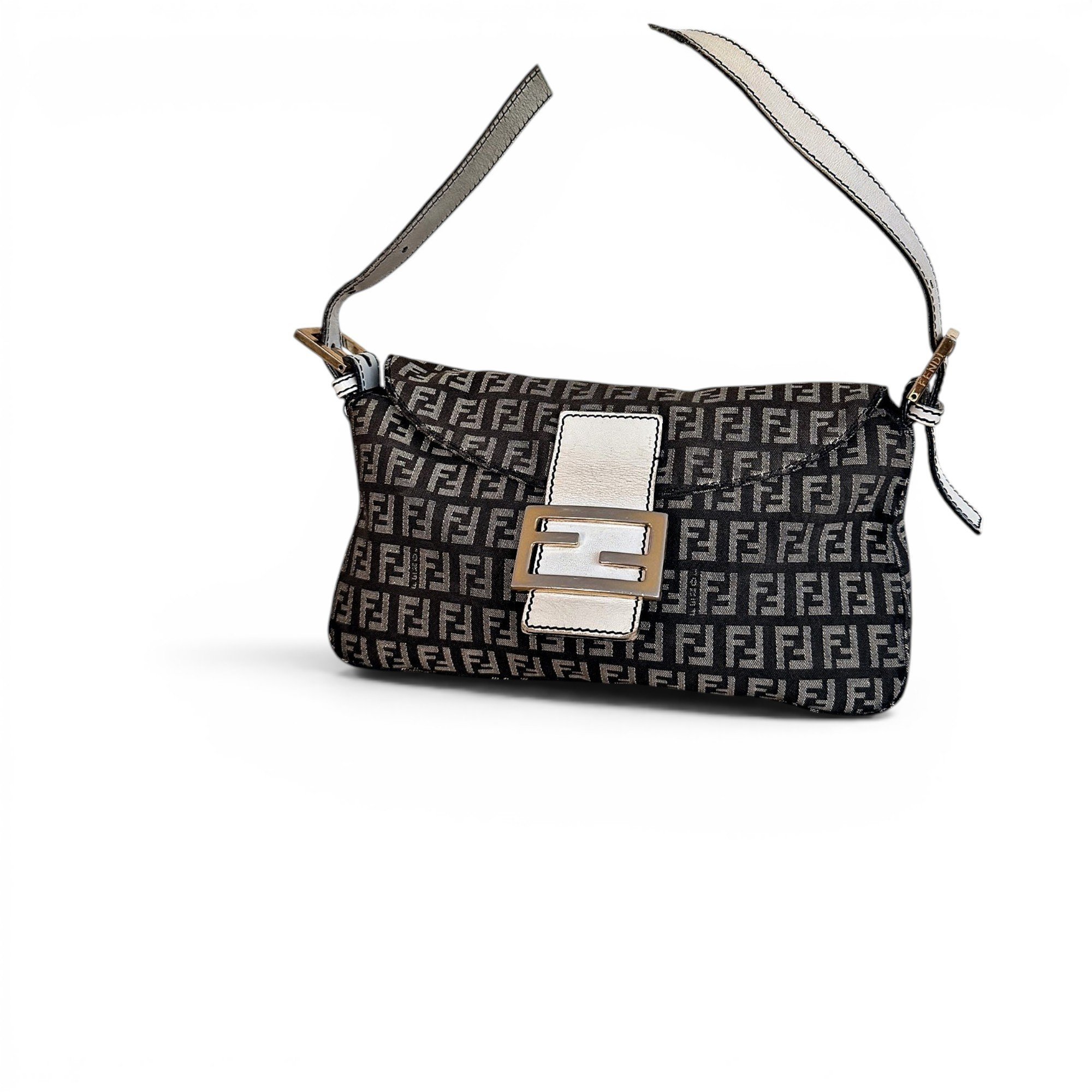 Baguette cloth handbag