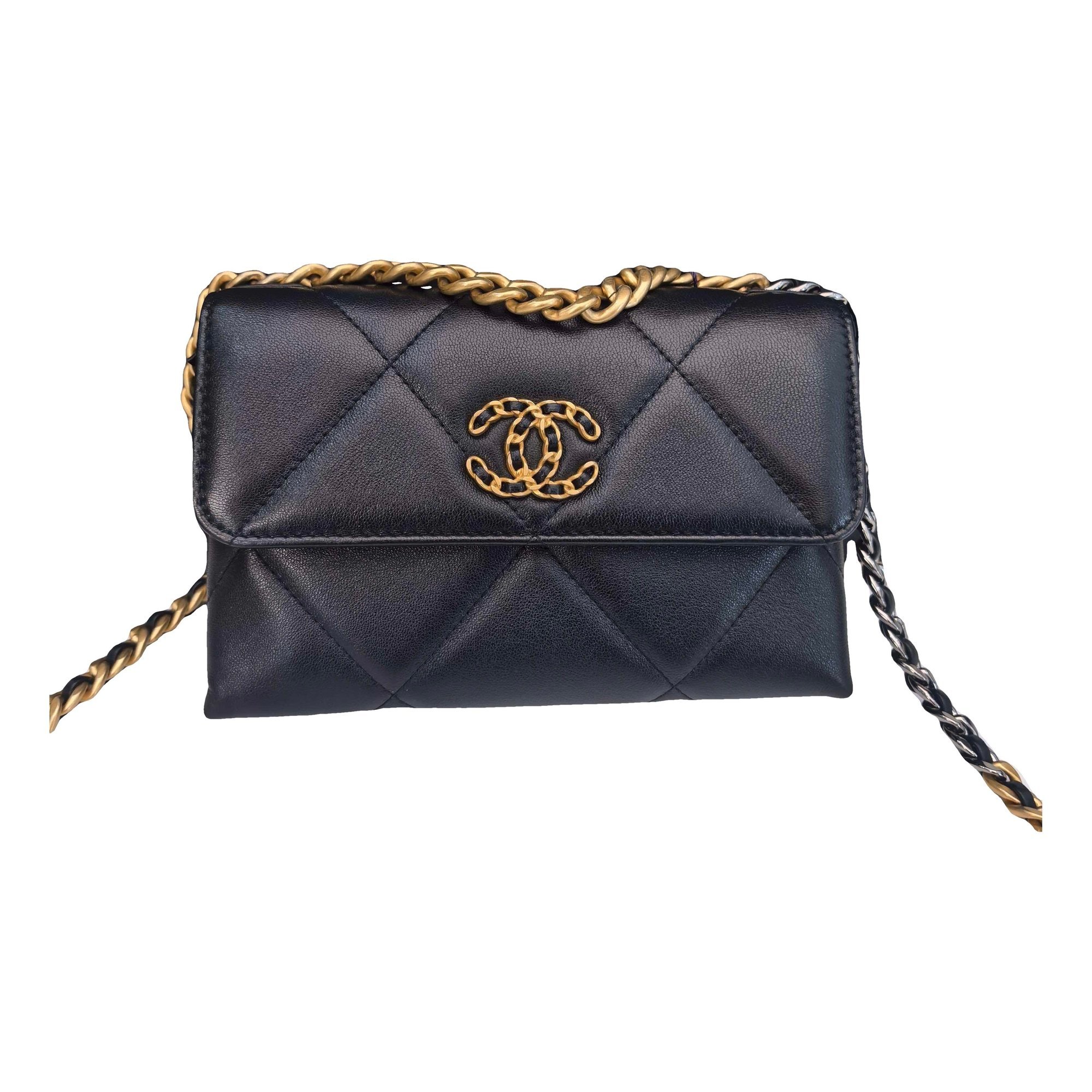 Wallet On Chain Chanel 19 leather crossbody bag