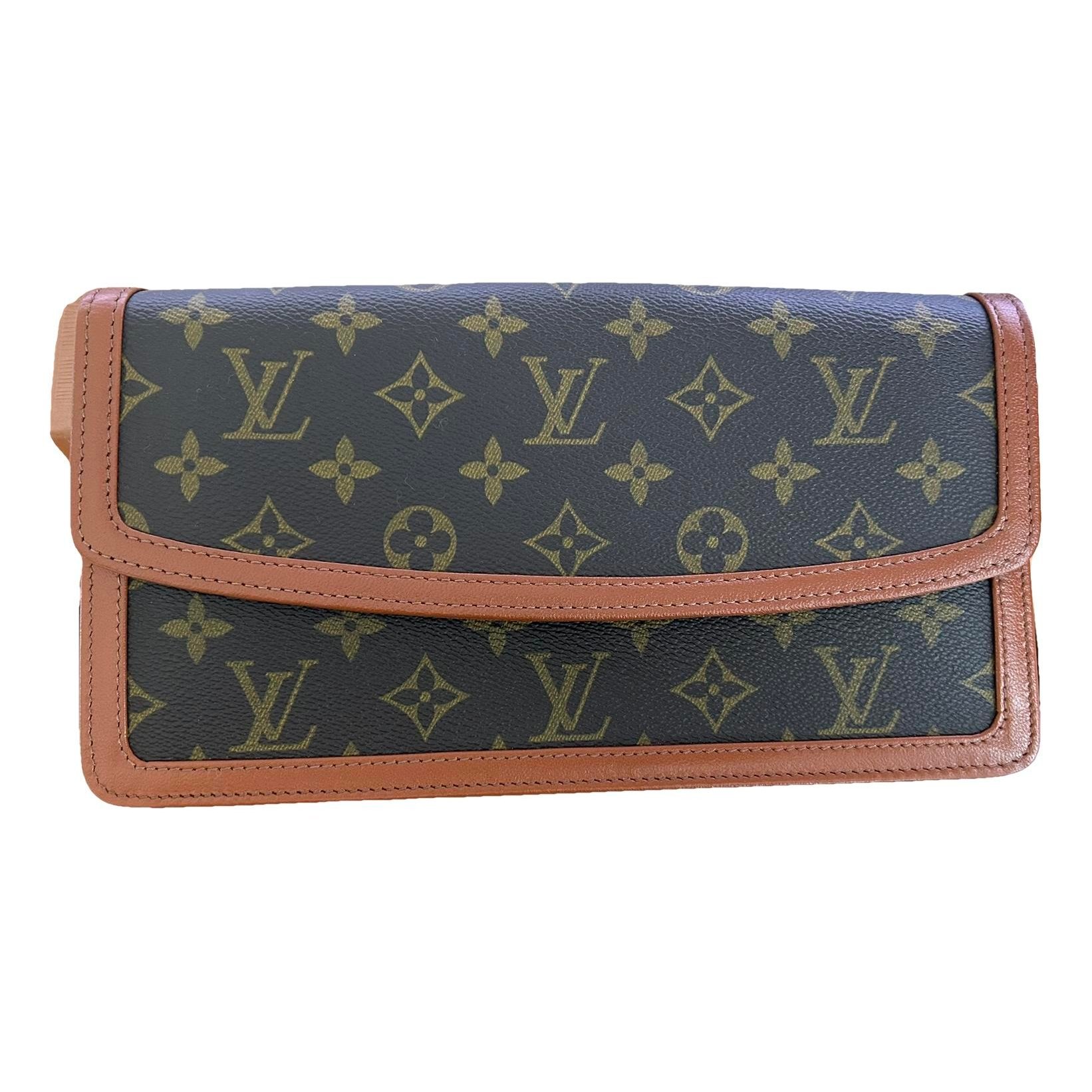 Leather clutch bag