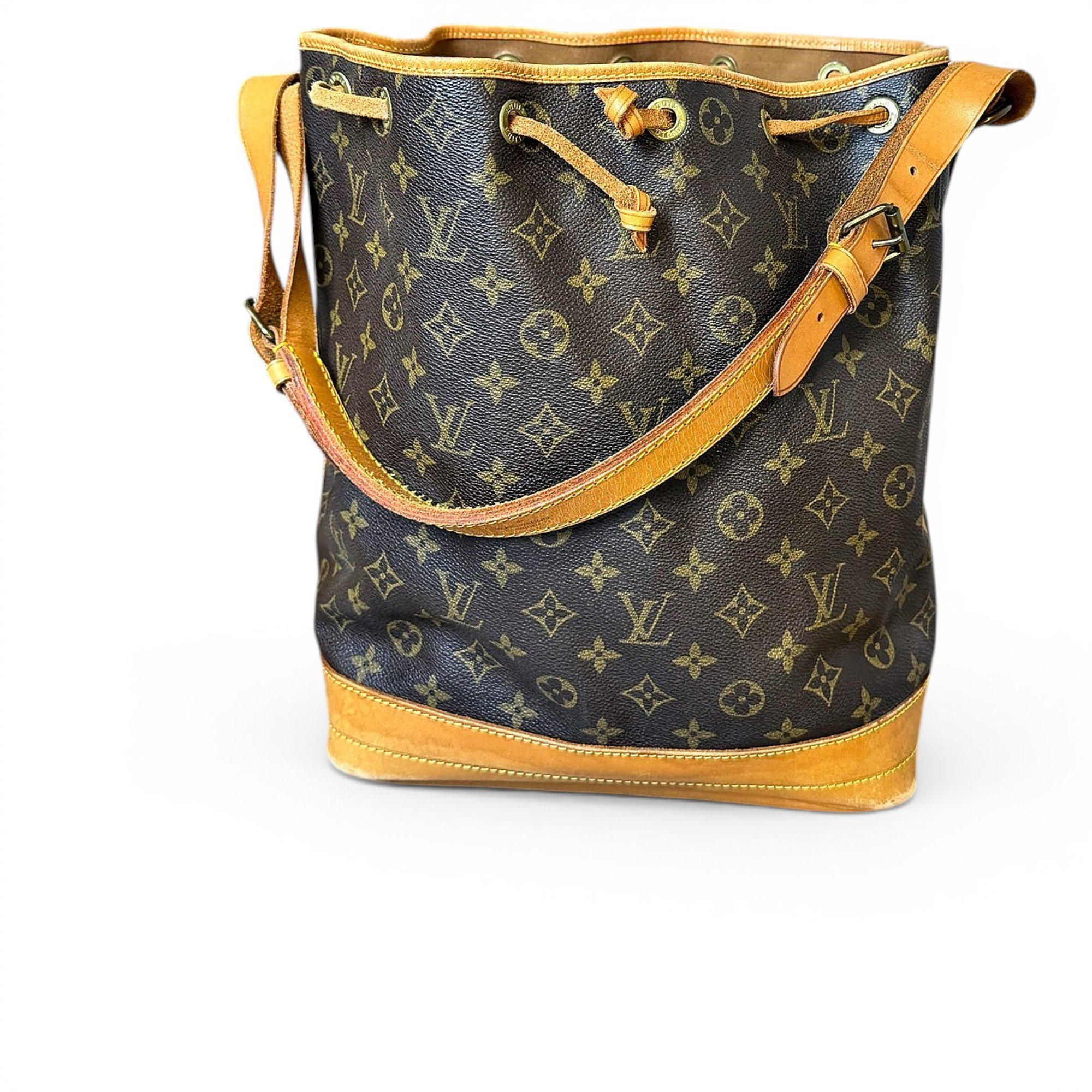 Noé leather handbag