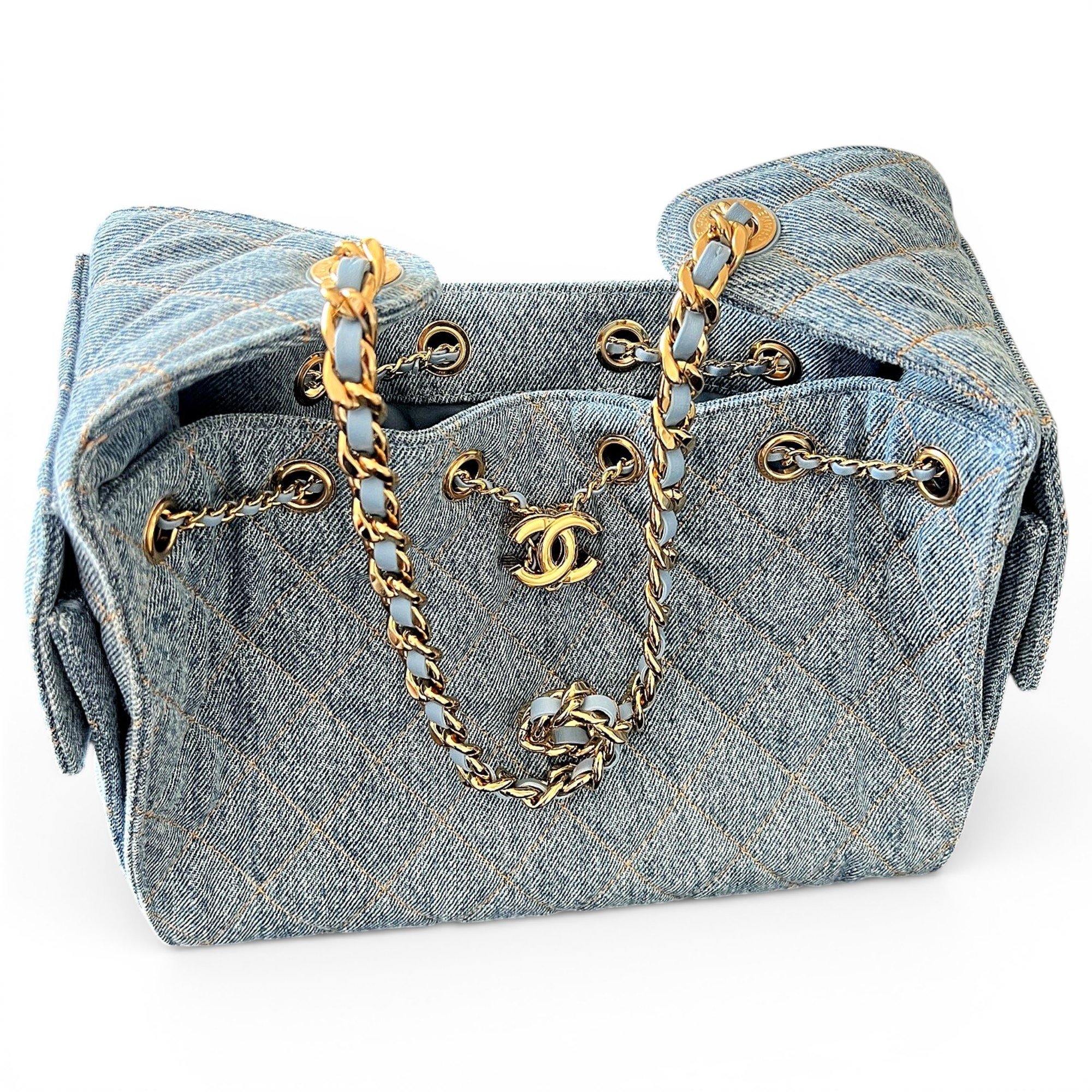 Chanel 25 handbag