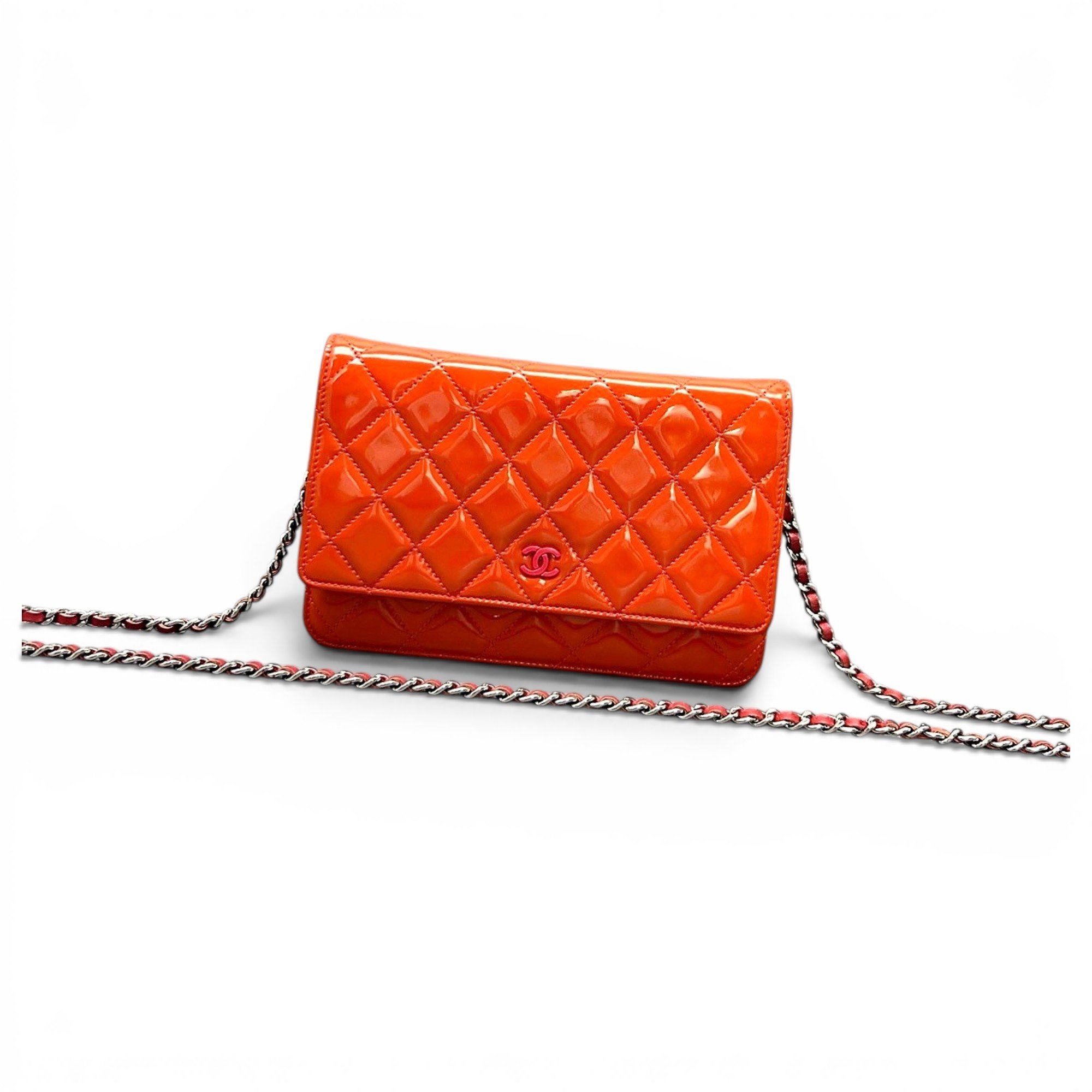 Wallet On Chain Timeless/Classique patent leather handbag