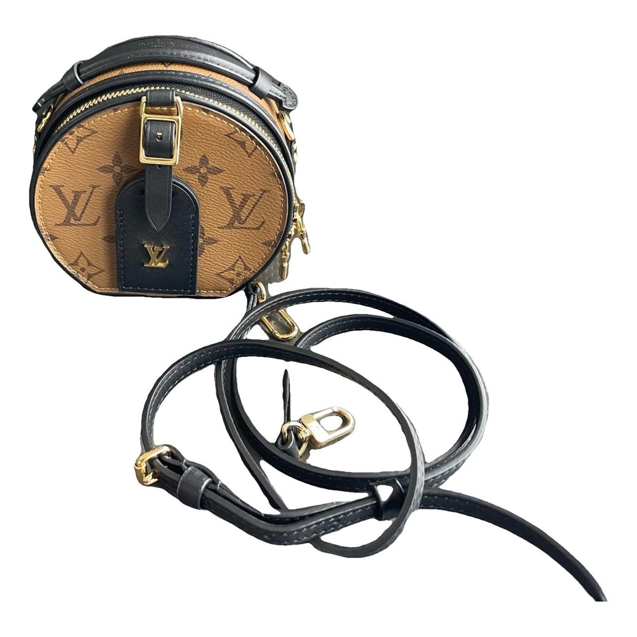 Boîte chapeau souple leather crossbody bag