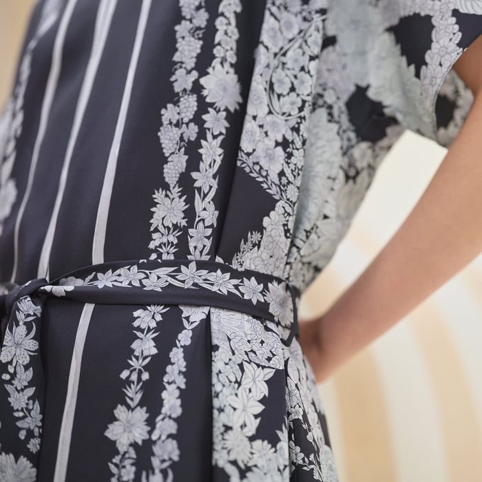Bleu Noir "Bride De Gala En Fleurs" Belted Tunic