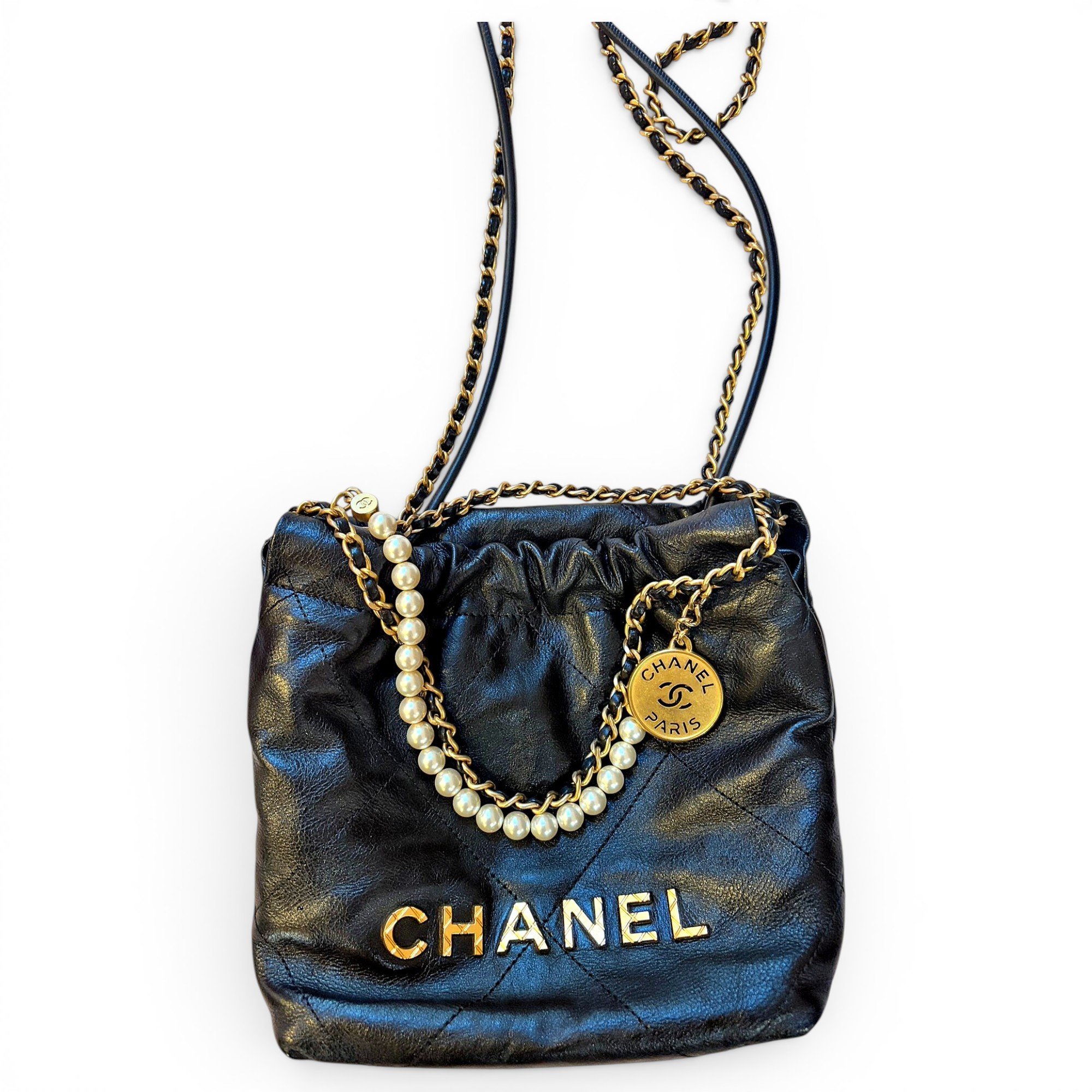 Chanel 22 leather handbag