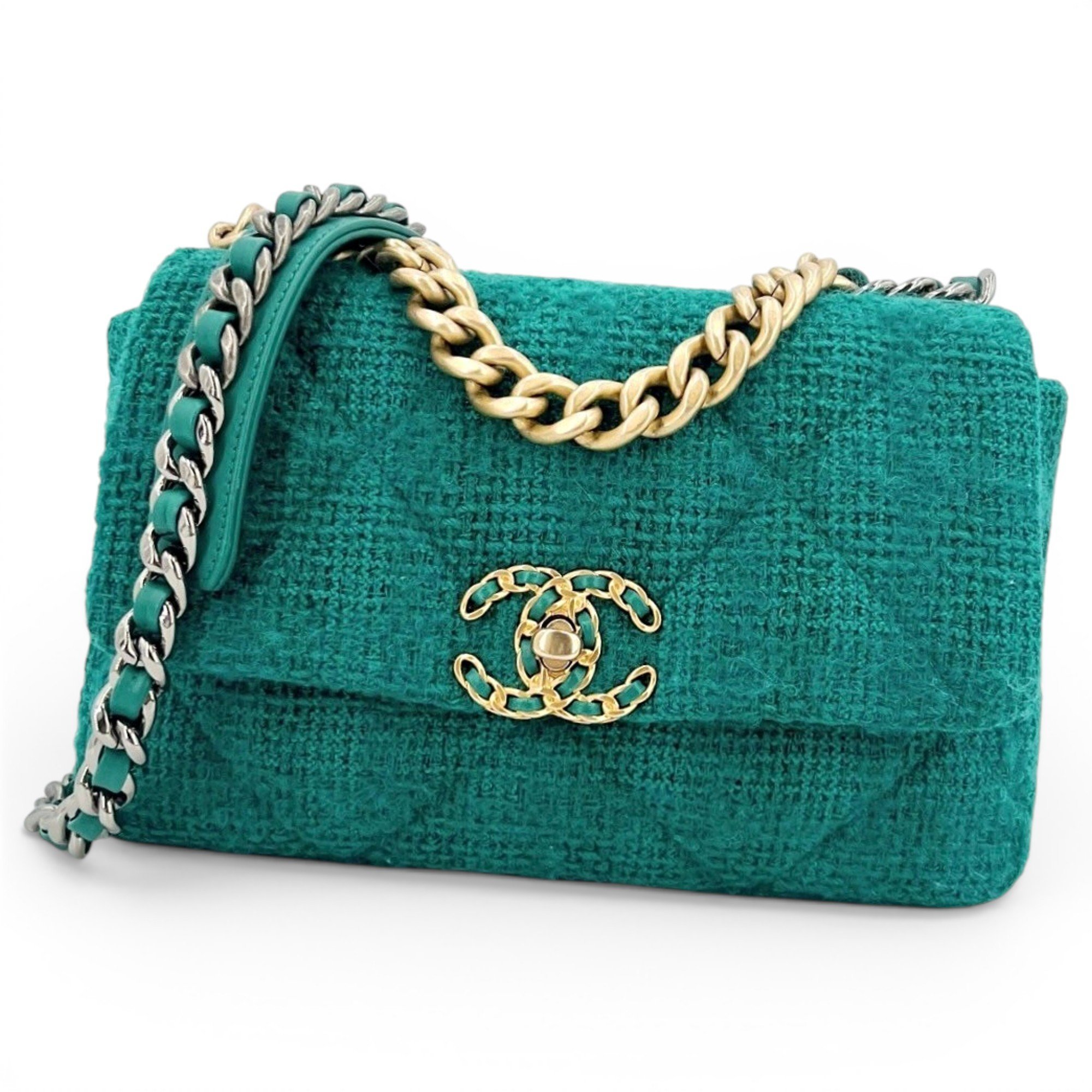 Chanel 19 tweed handbag