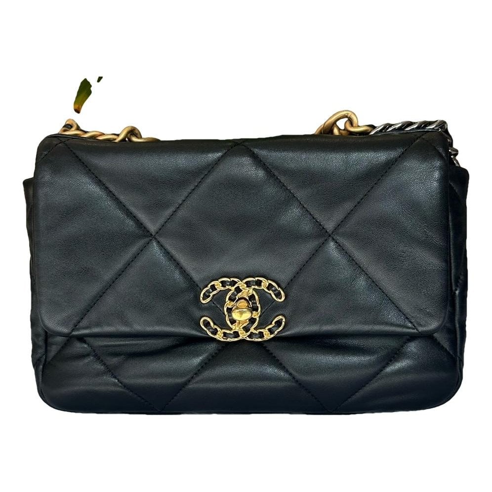 Chanel 19 leather handbag