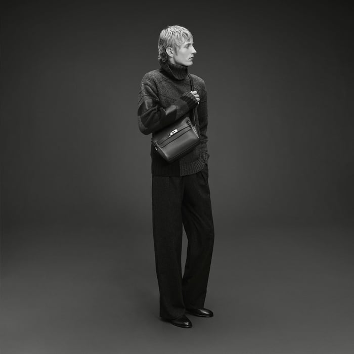 Noir Kelly Messenger Bag
