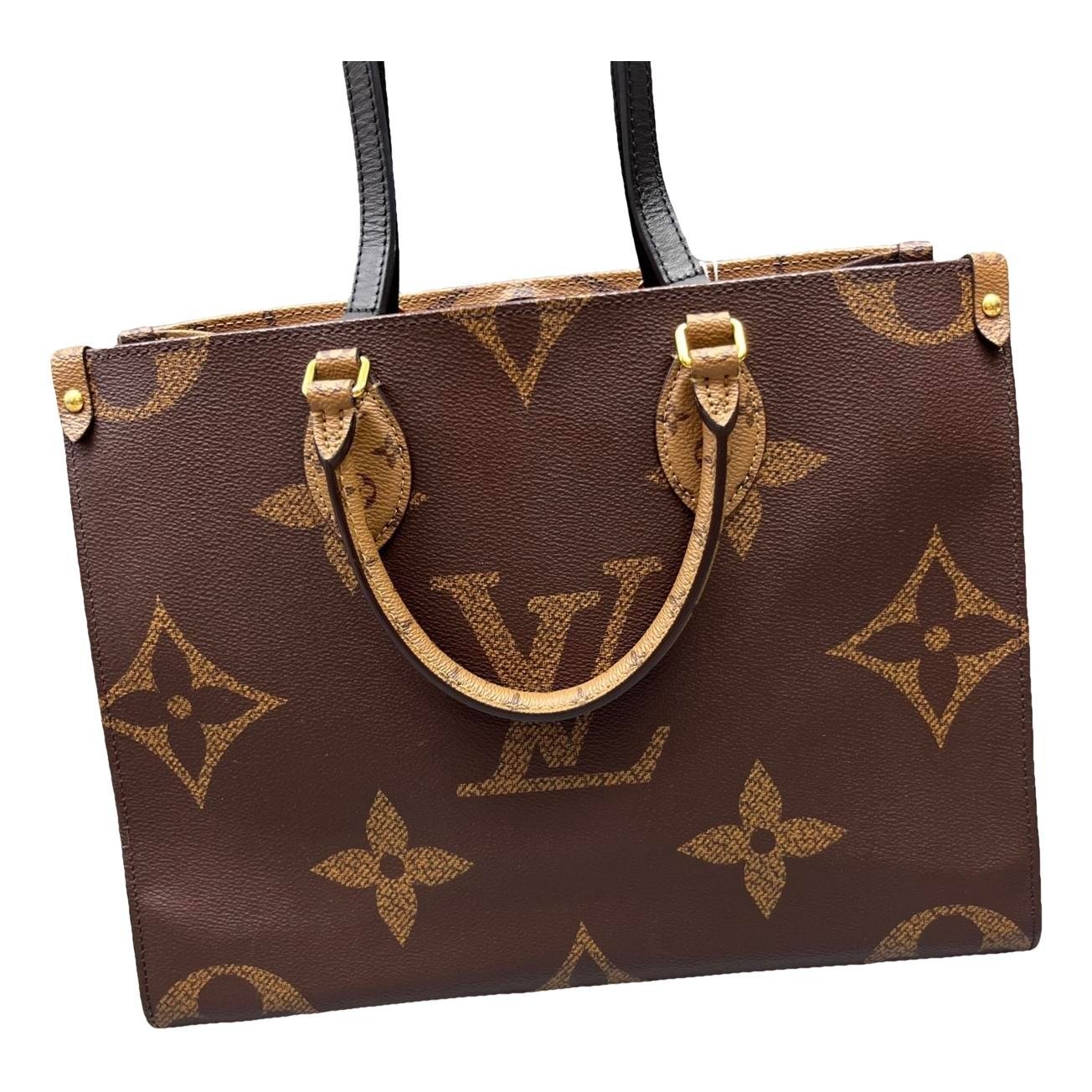 Onthego leather handbag