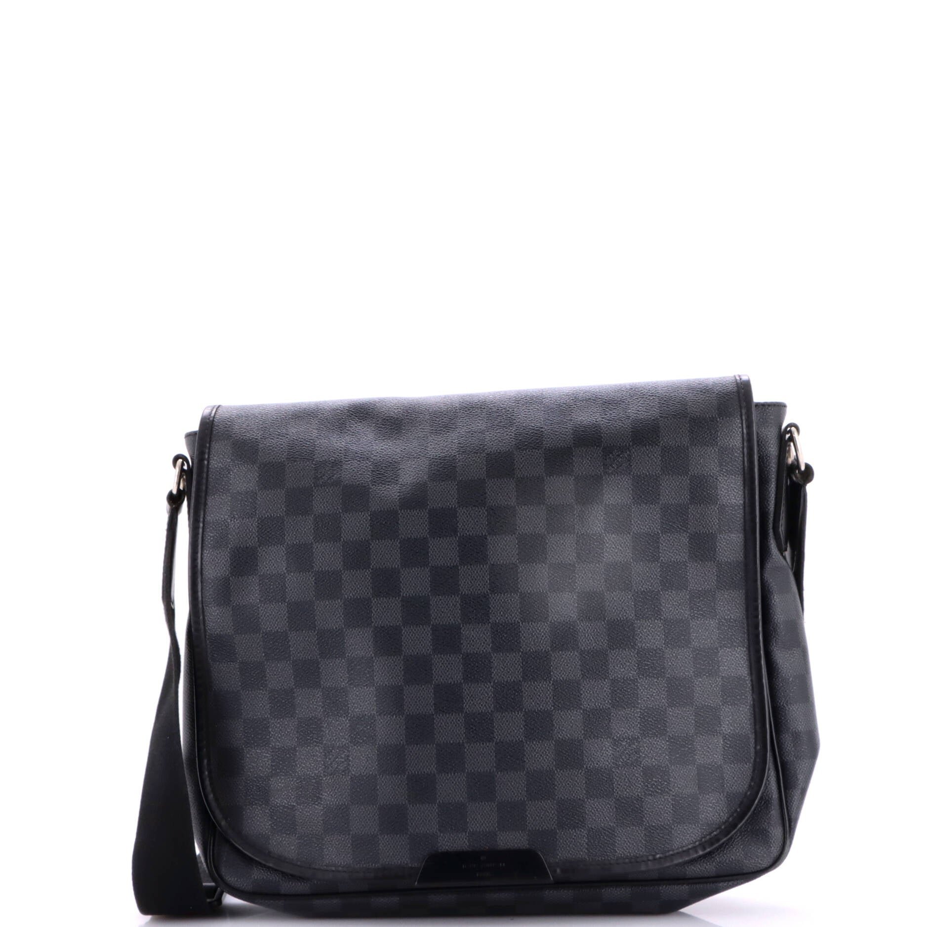Daniel Messenger Bag Damier Graphite MM