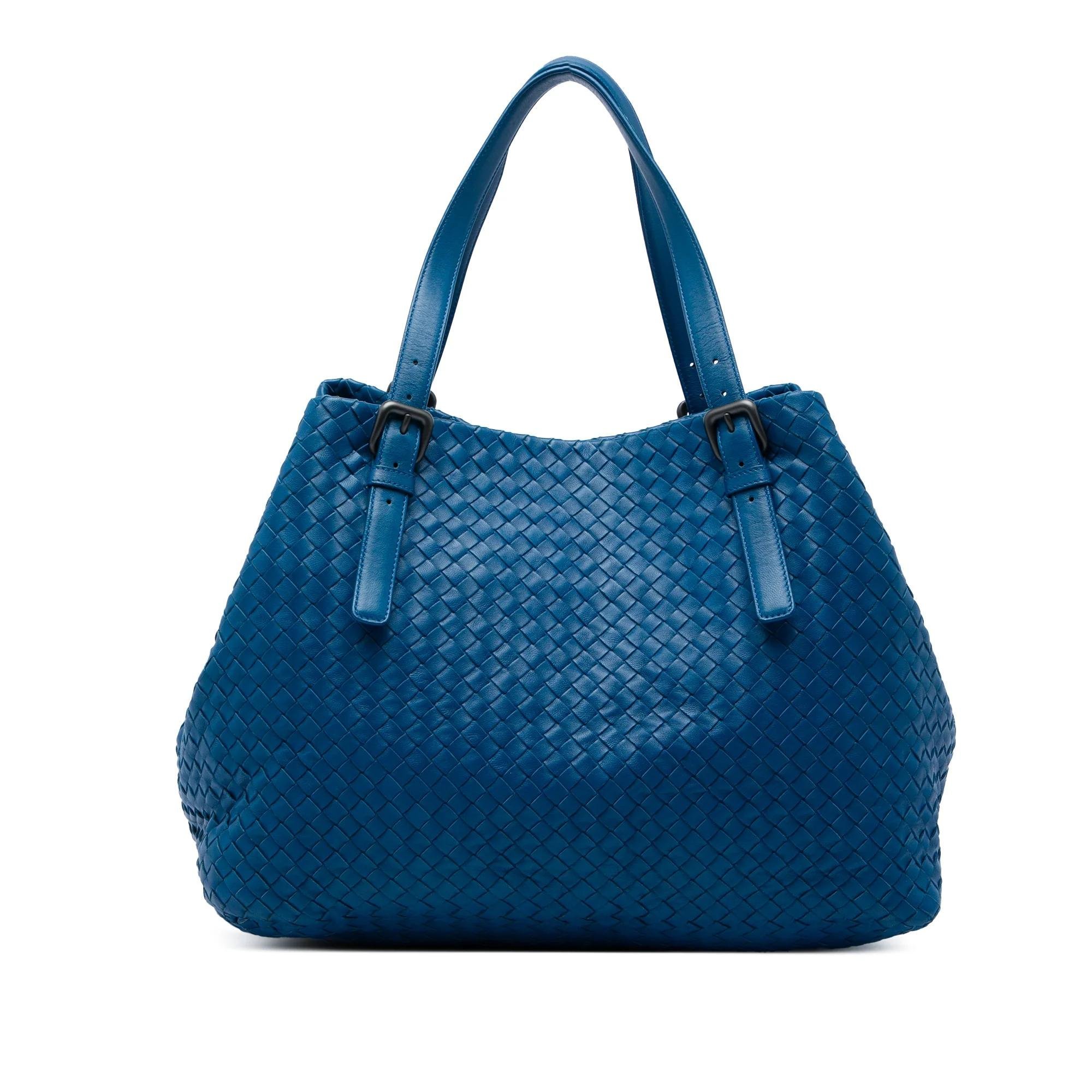 Veneta leather handbag
