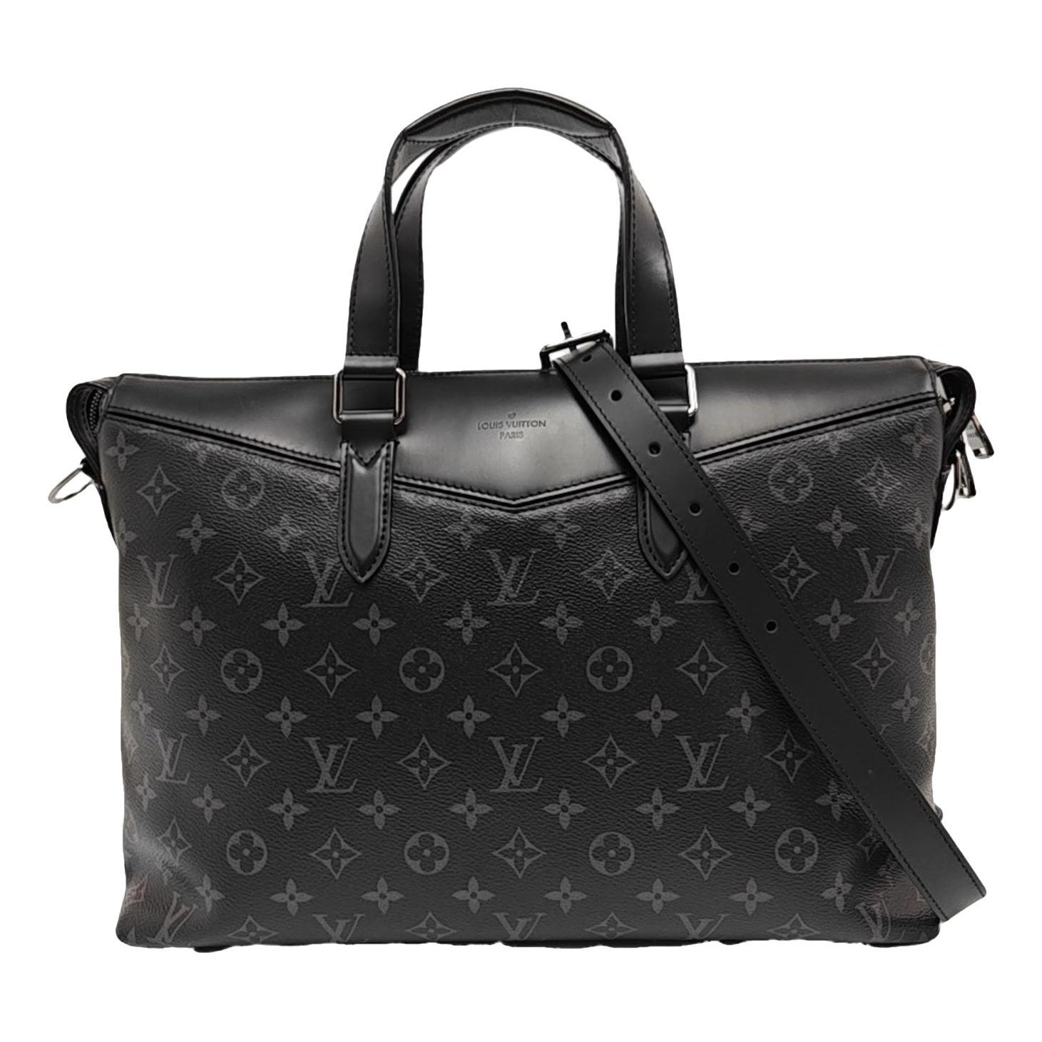 Explorer plissé leather handbag