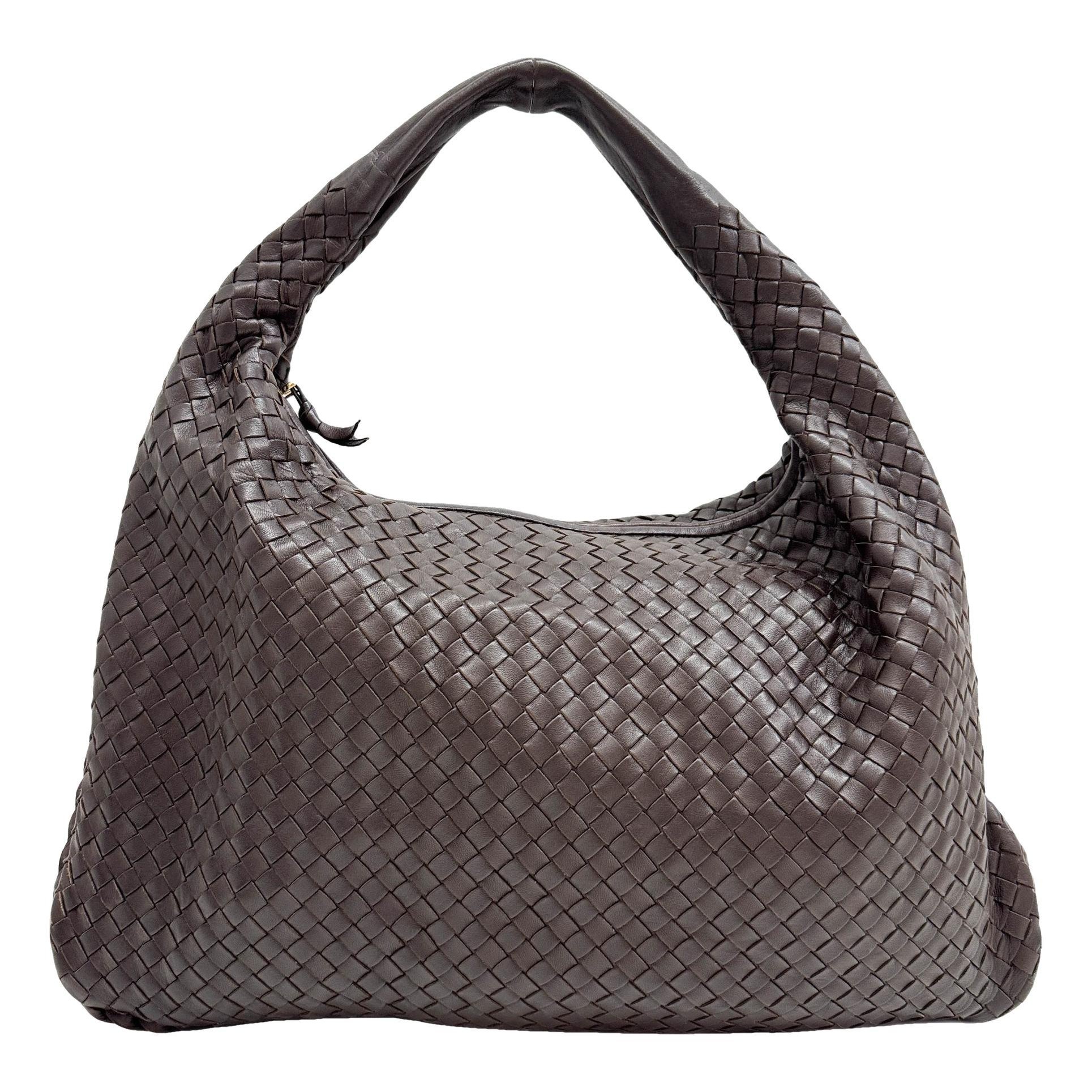 Veneta leather handbag