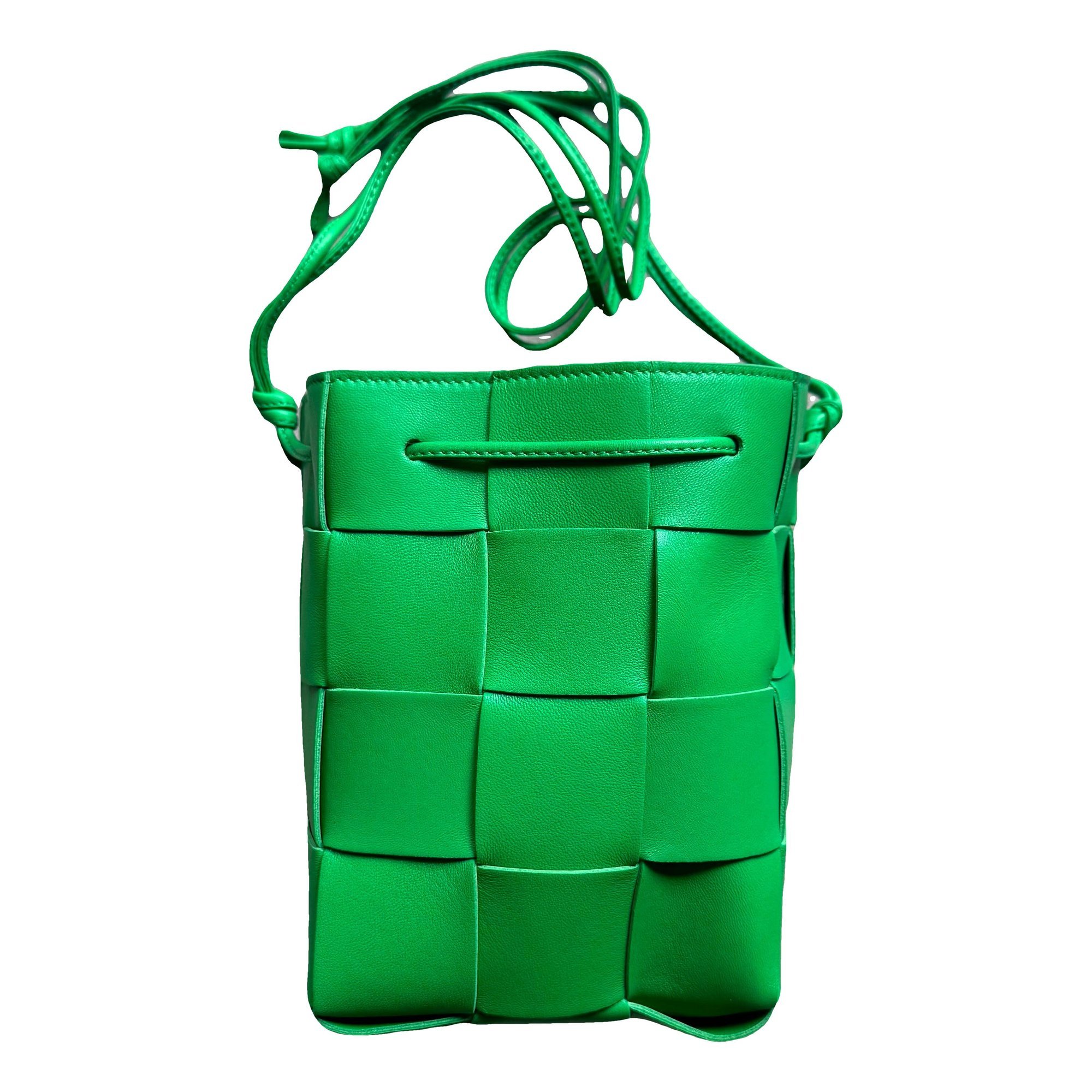 Cassette Bucket leather handbag