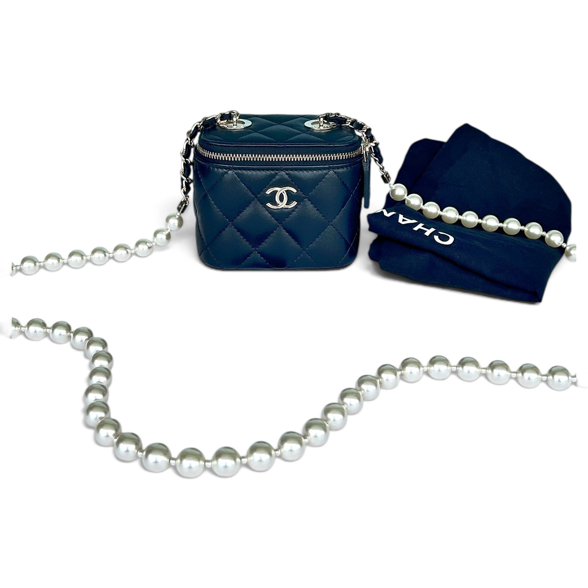 Trendy CC Vanity leather handbag