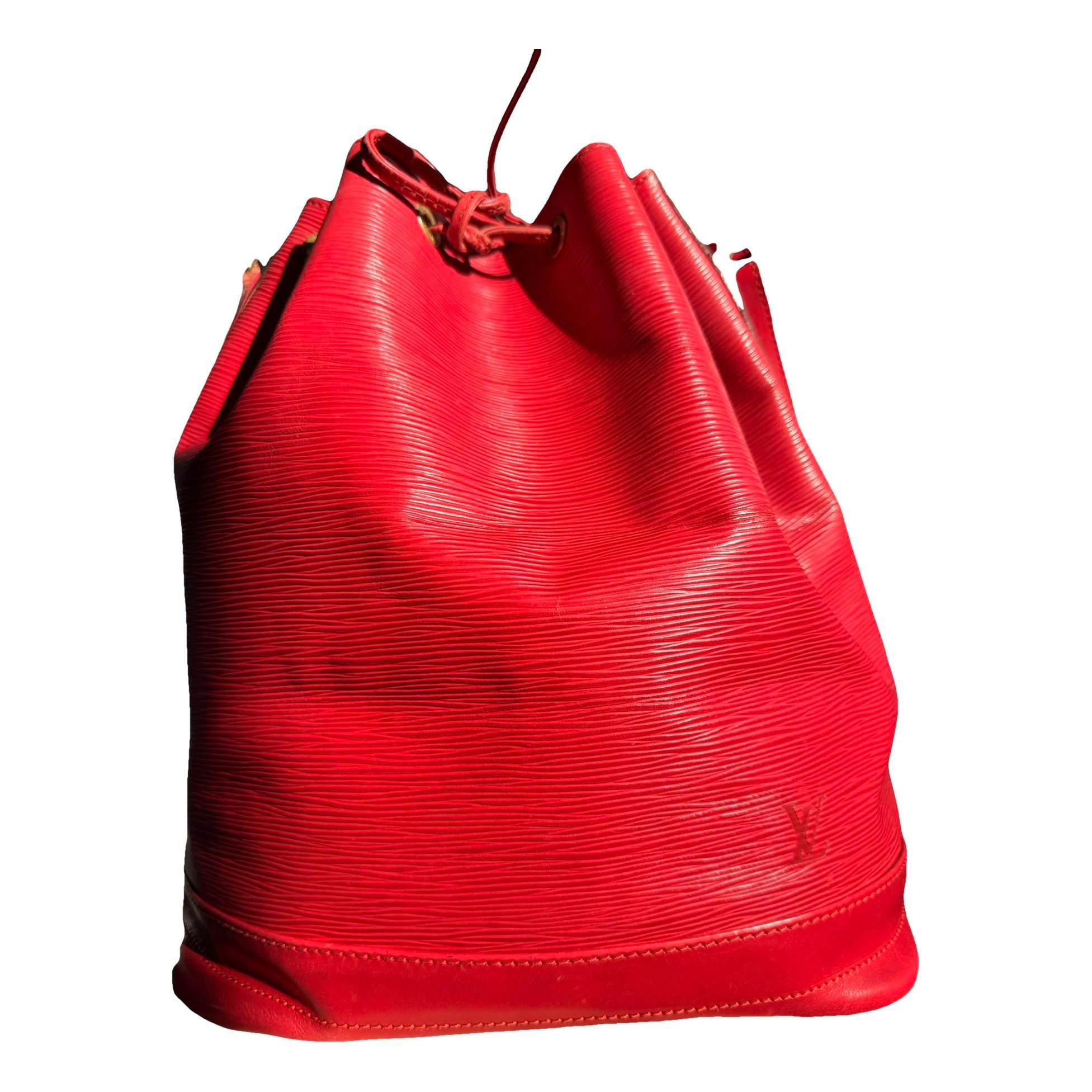 Noé leather handbag