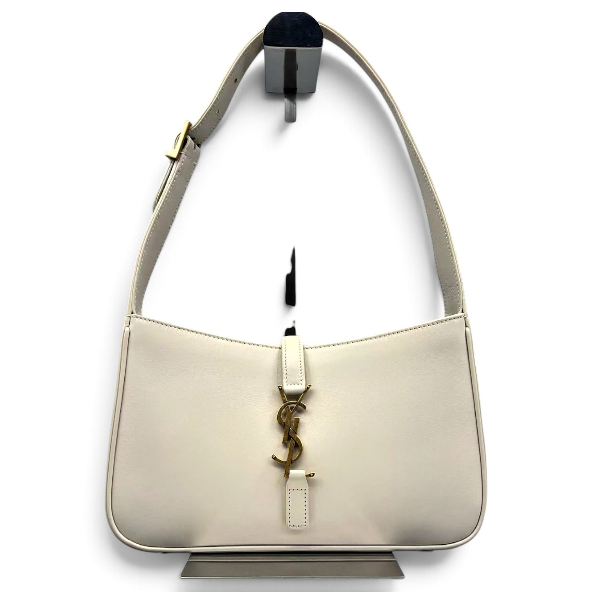 Le 5 à 7 leather handbag