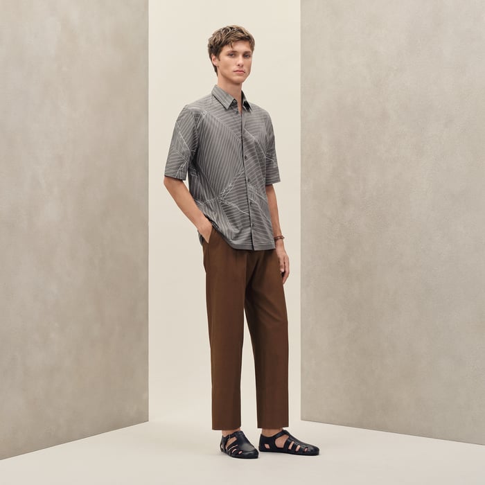 Gris Éléphant "Vent Portant Finesse" Short-sleeve Straight Cut Shirt