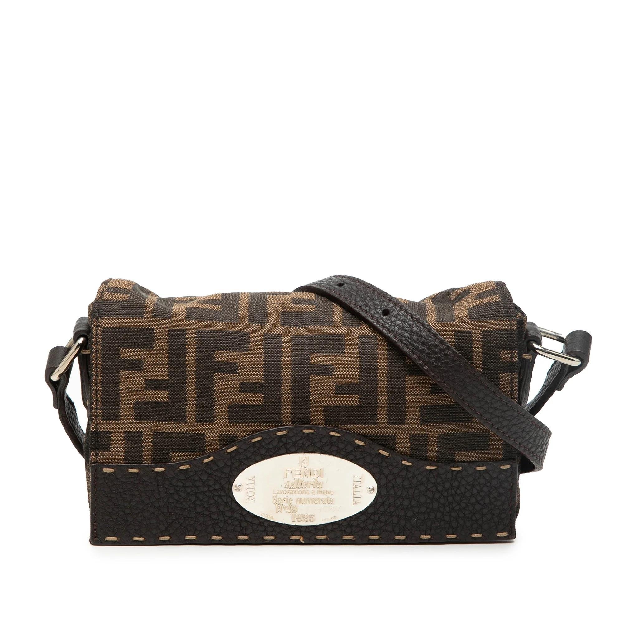 Pocket leather handbag