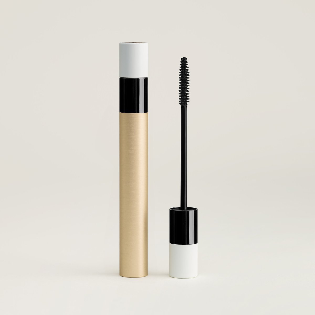 01 – Noir Fusain Revitalizing Care Mascara, Noir Fusain