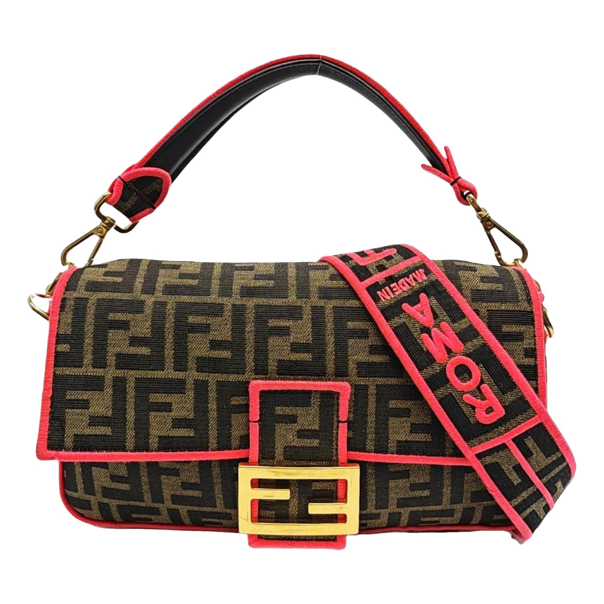Baguette cloth handbag