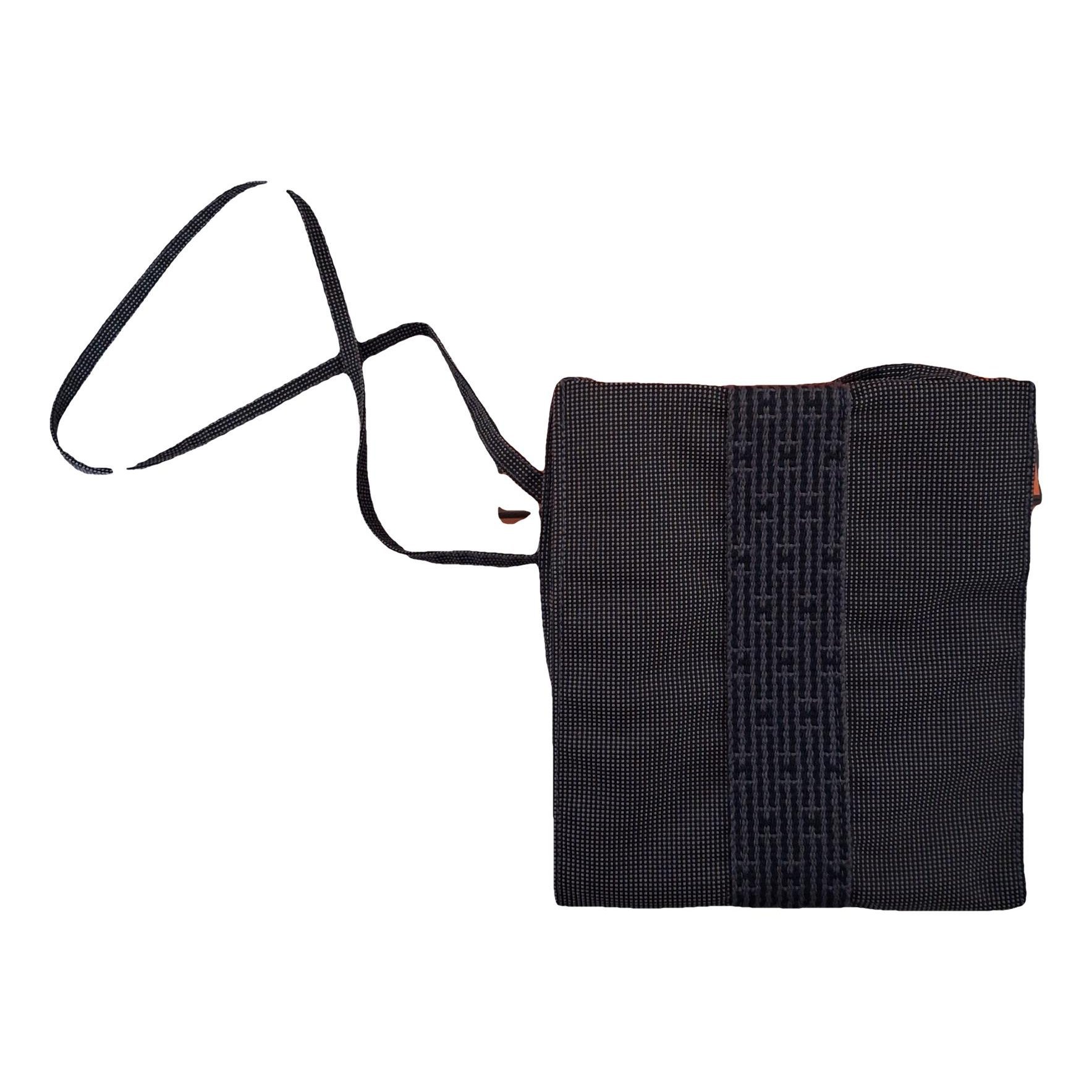 Clutch bag