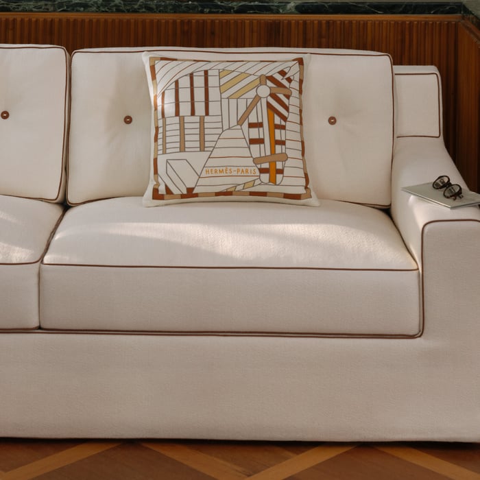 Soleil Cheval Au Faubourg Pillow
