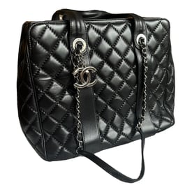 Chanel Easy Carry leather satchel